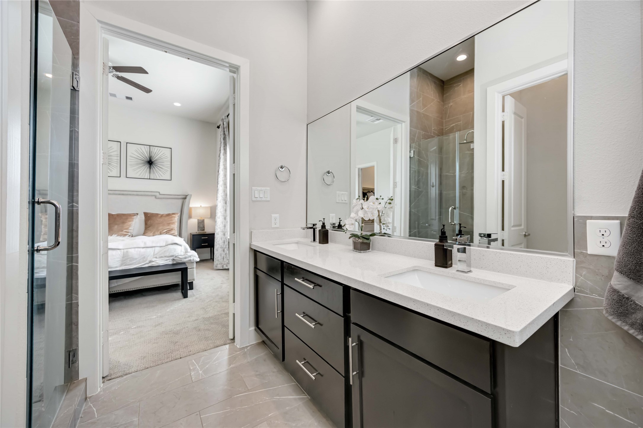 108 Knightsbridge Park Lane Property Photo 11