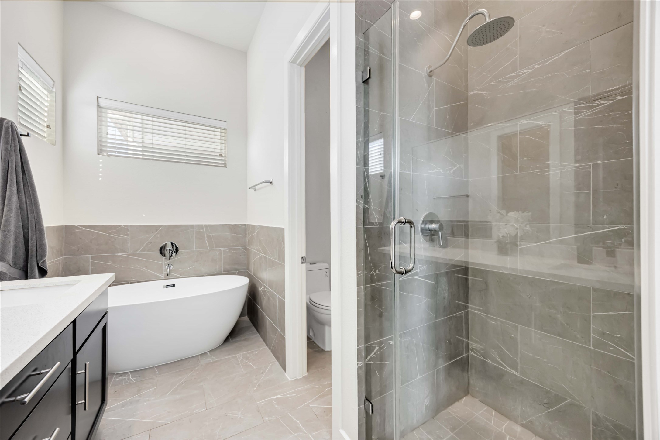 108 Knightsbridge Park Lane Property Photo 13