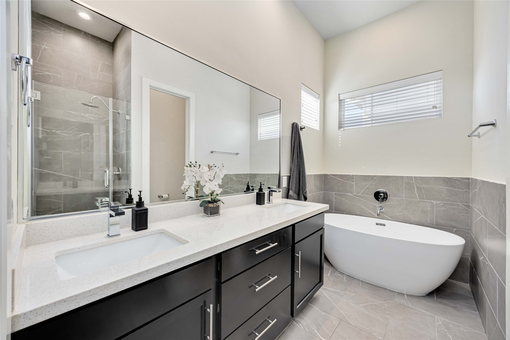 108 Knightsbridge Park Lane Property Photo 14