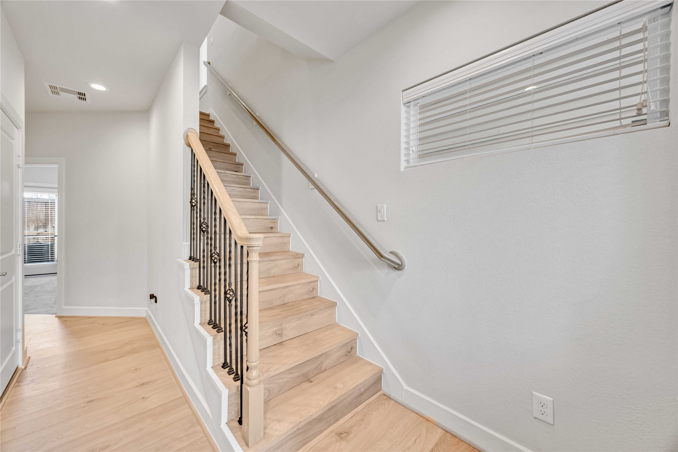 108 Knightsbridge Park Lane Property Photo 22