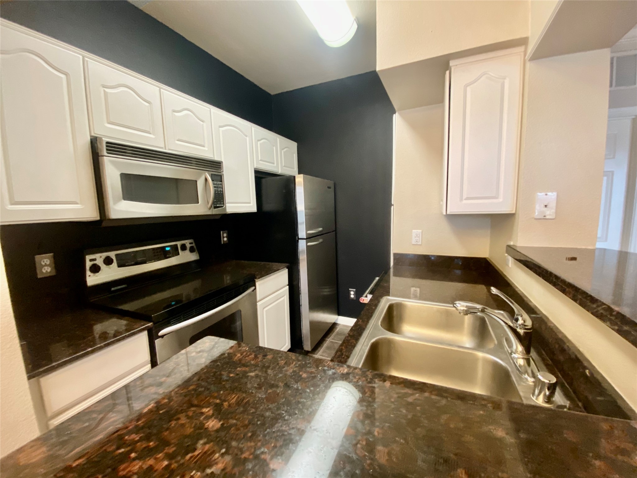 3231 Allen Parkway 1205 Property Photo 7