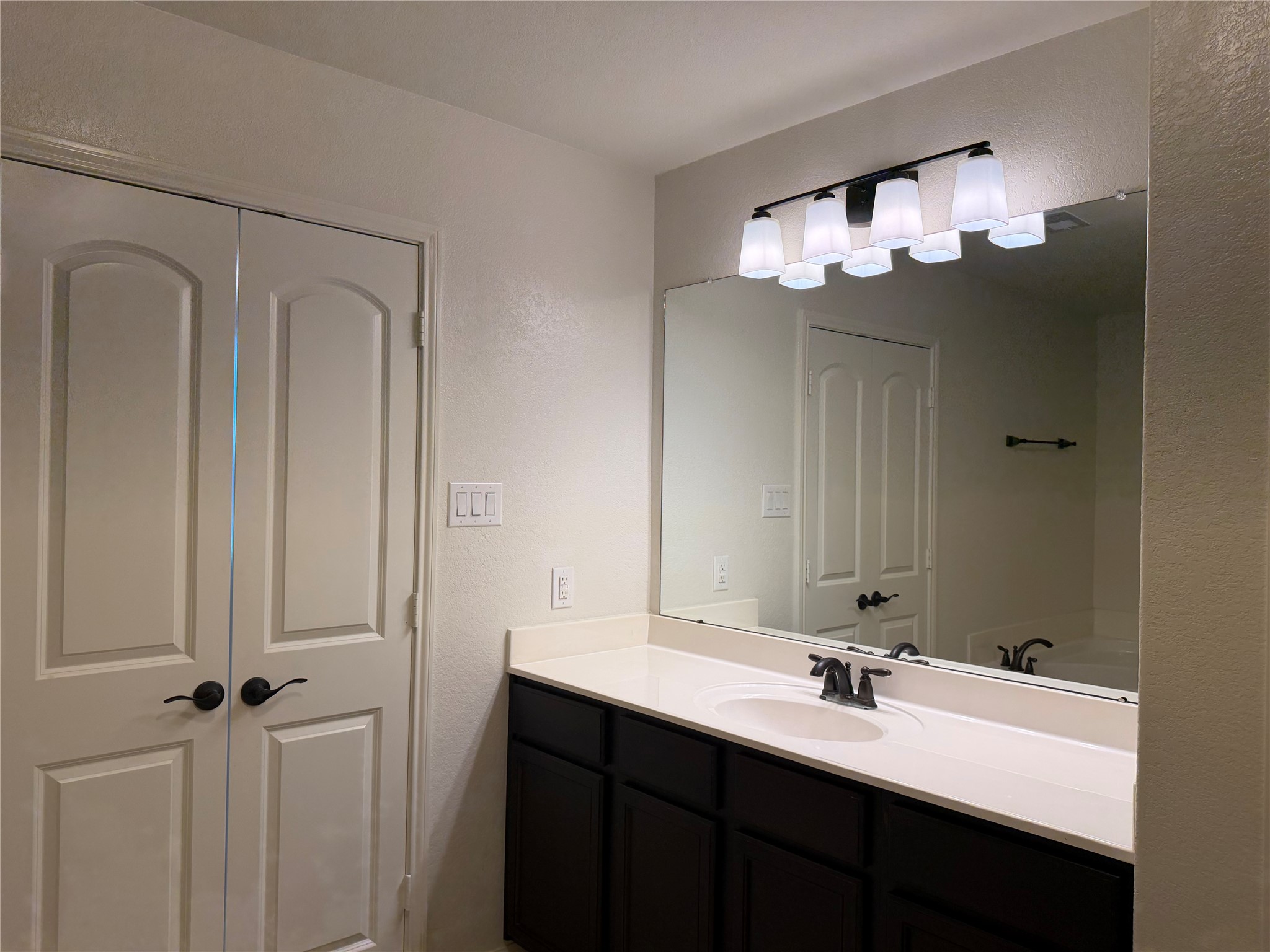 21102 Echo Manor Drive Property Photo 12