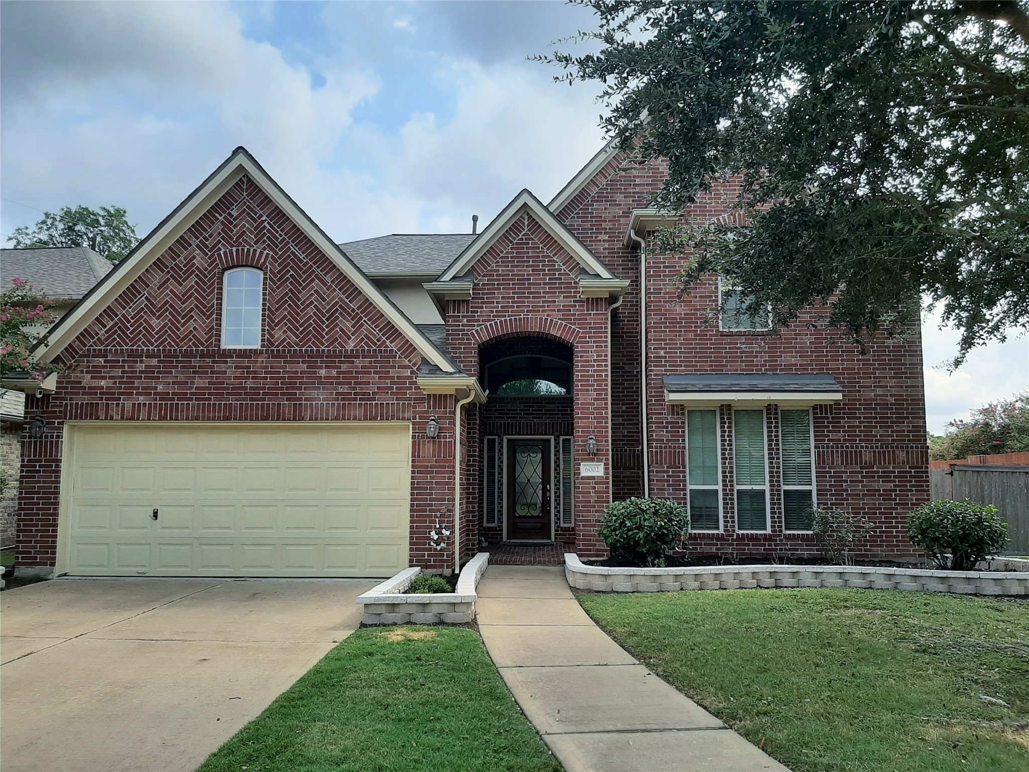6002 Mangrove Falls Court Property Photo 1