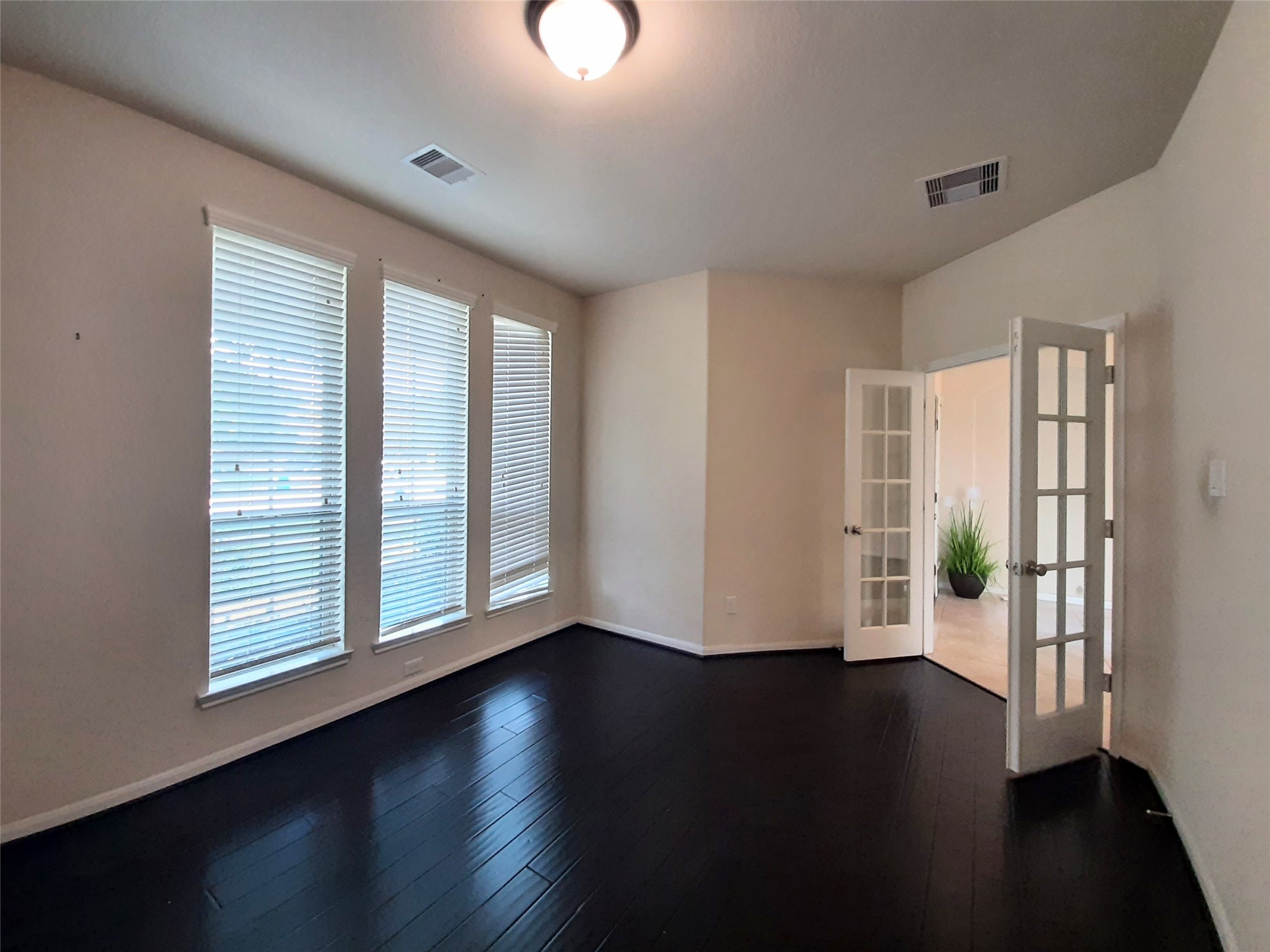 6002 Mangrove Falls Court Property Photo 3