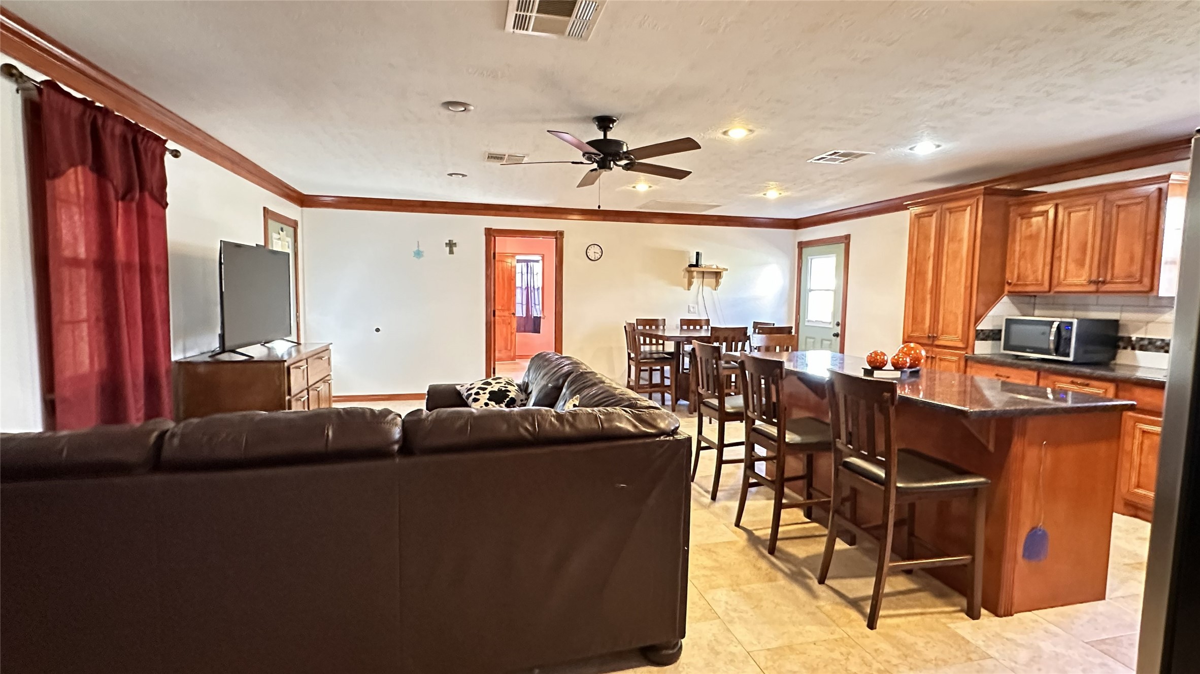 404 N Wilson Street Property Photo 11