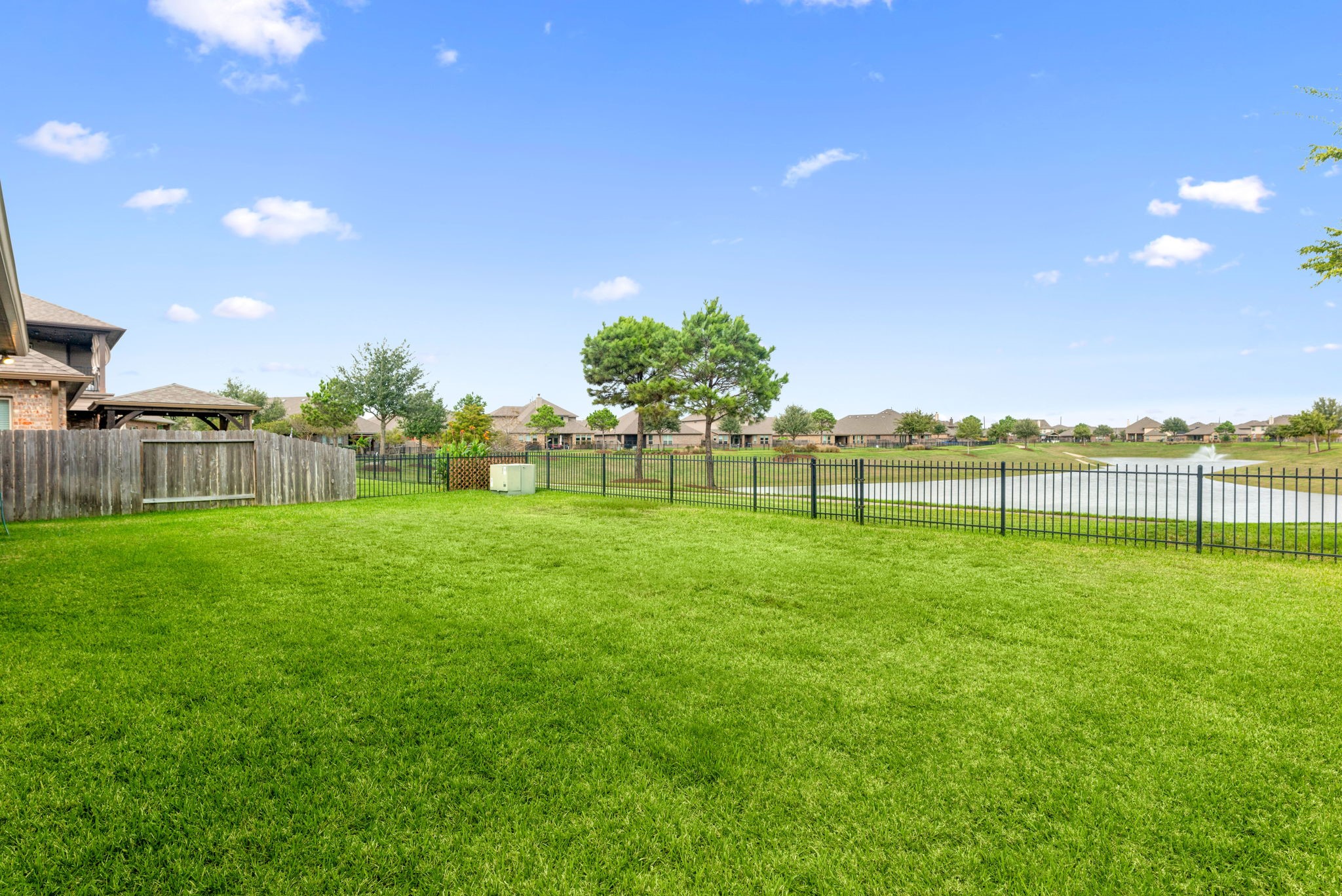28926 Endeavor River Road Property Photo 26