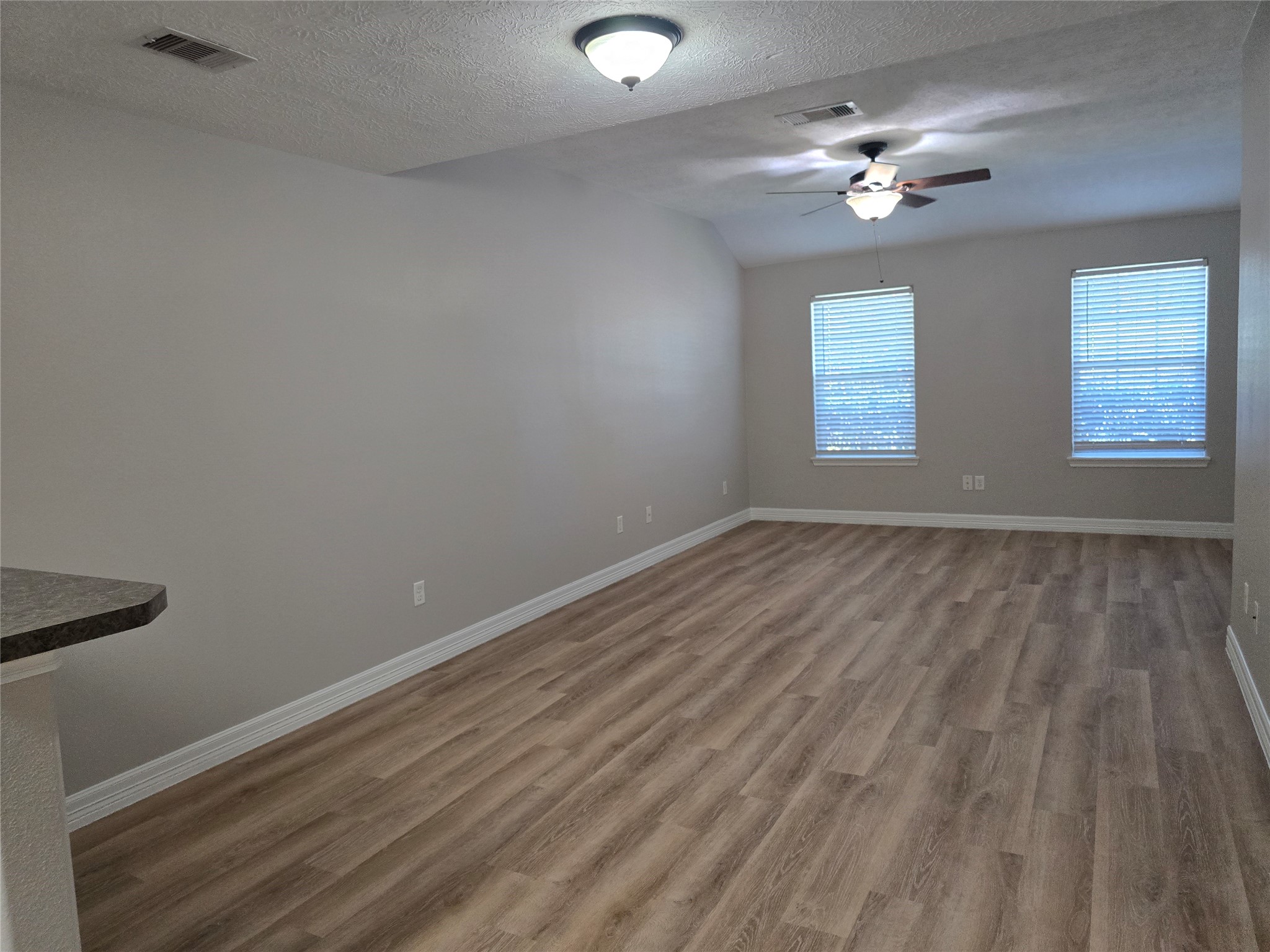 1043 Mann Road A Property Photo 4