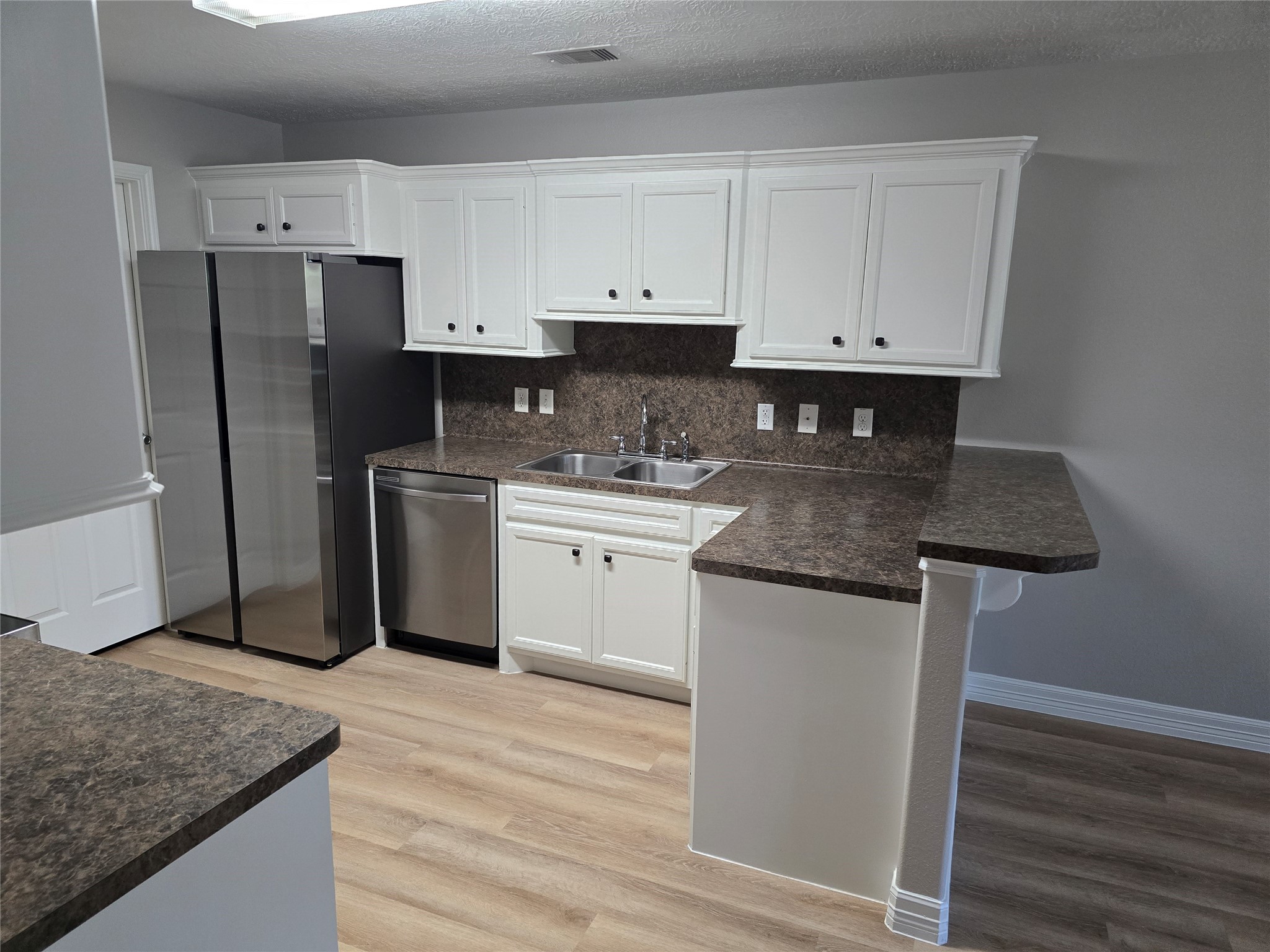 1043 Mann Road A Property Photo 6