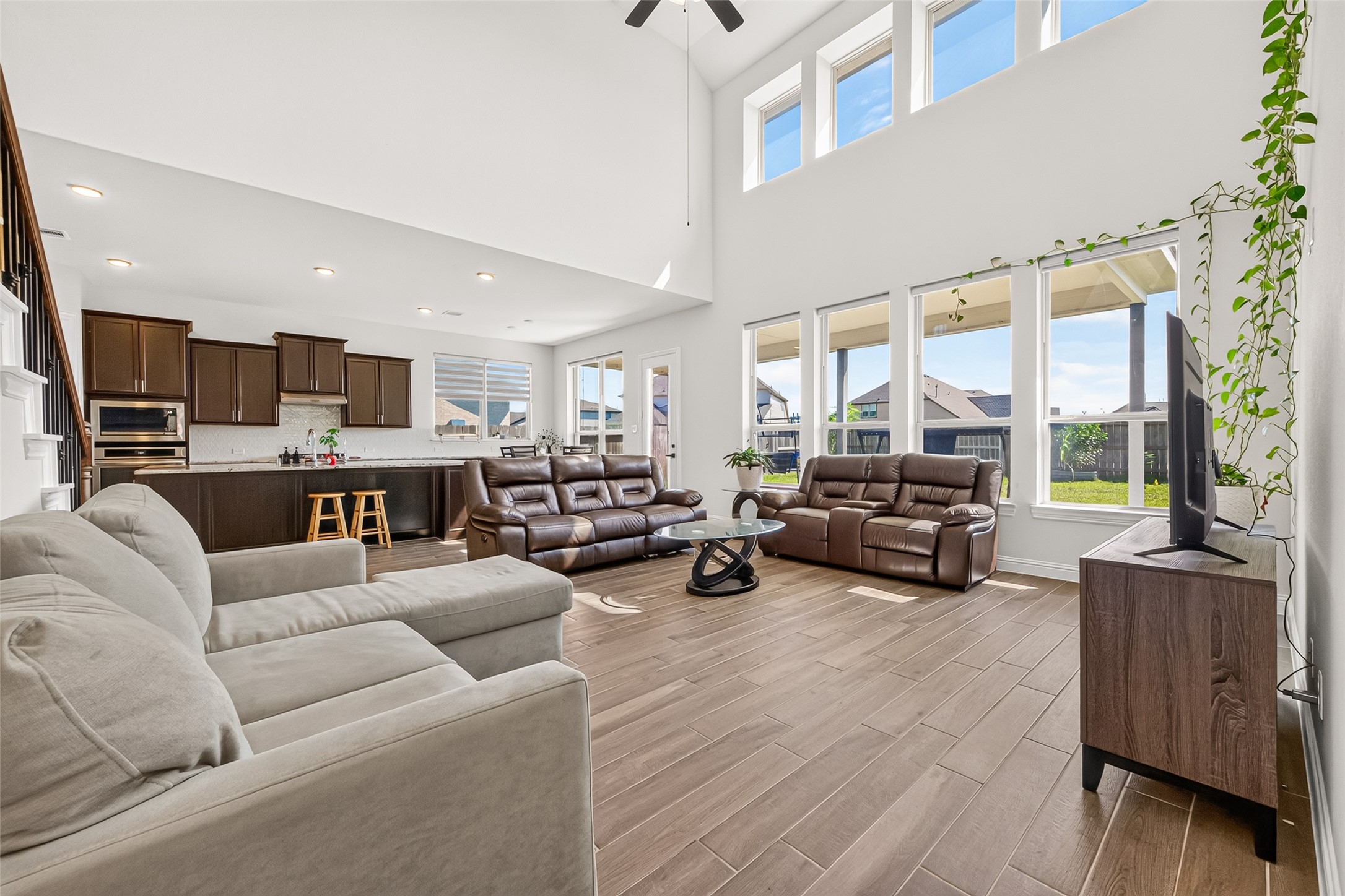 2360 Seaglass Drive Property Photo 8