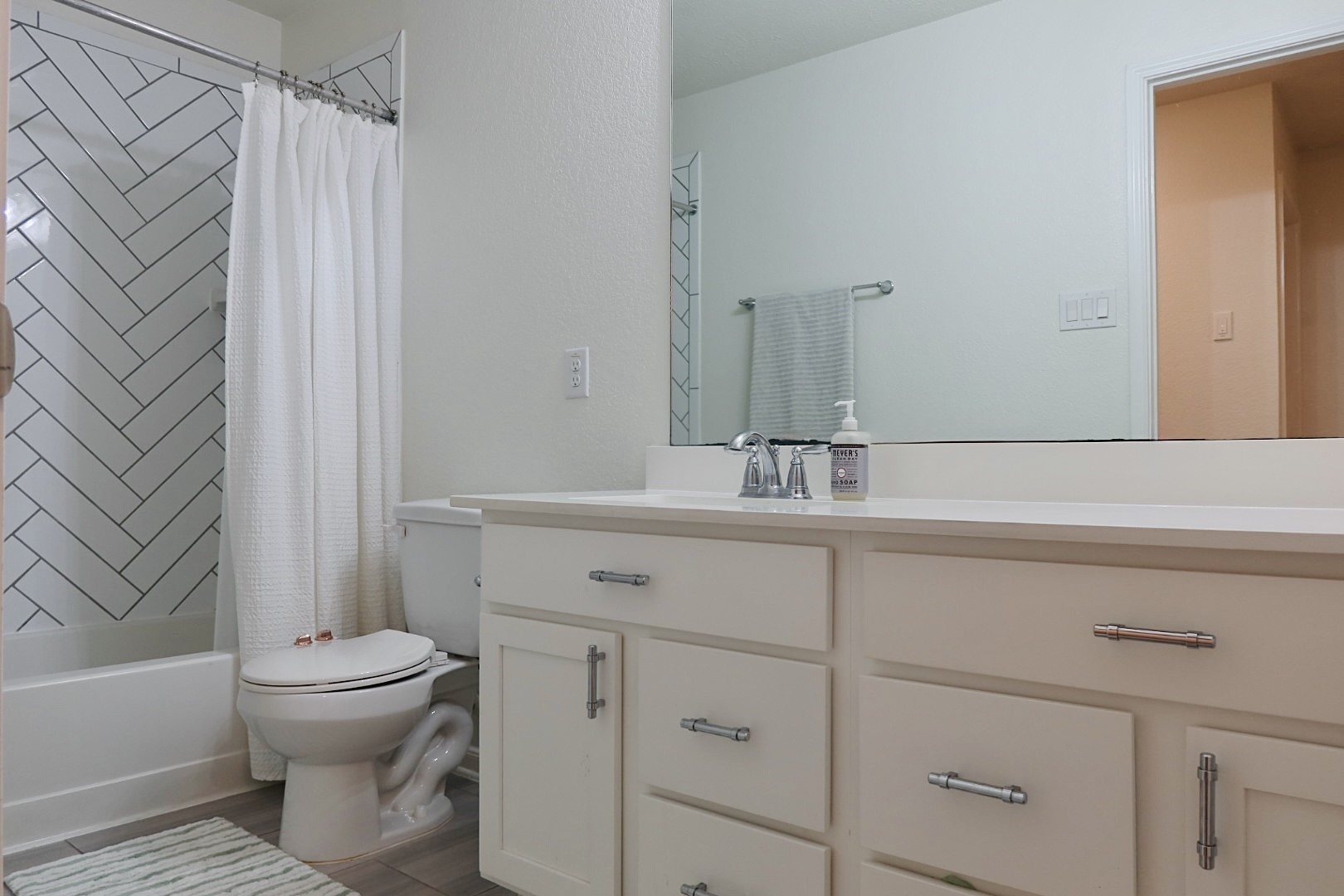 3705 Eastbury Lane Property Photo 19