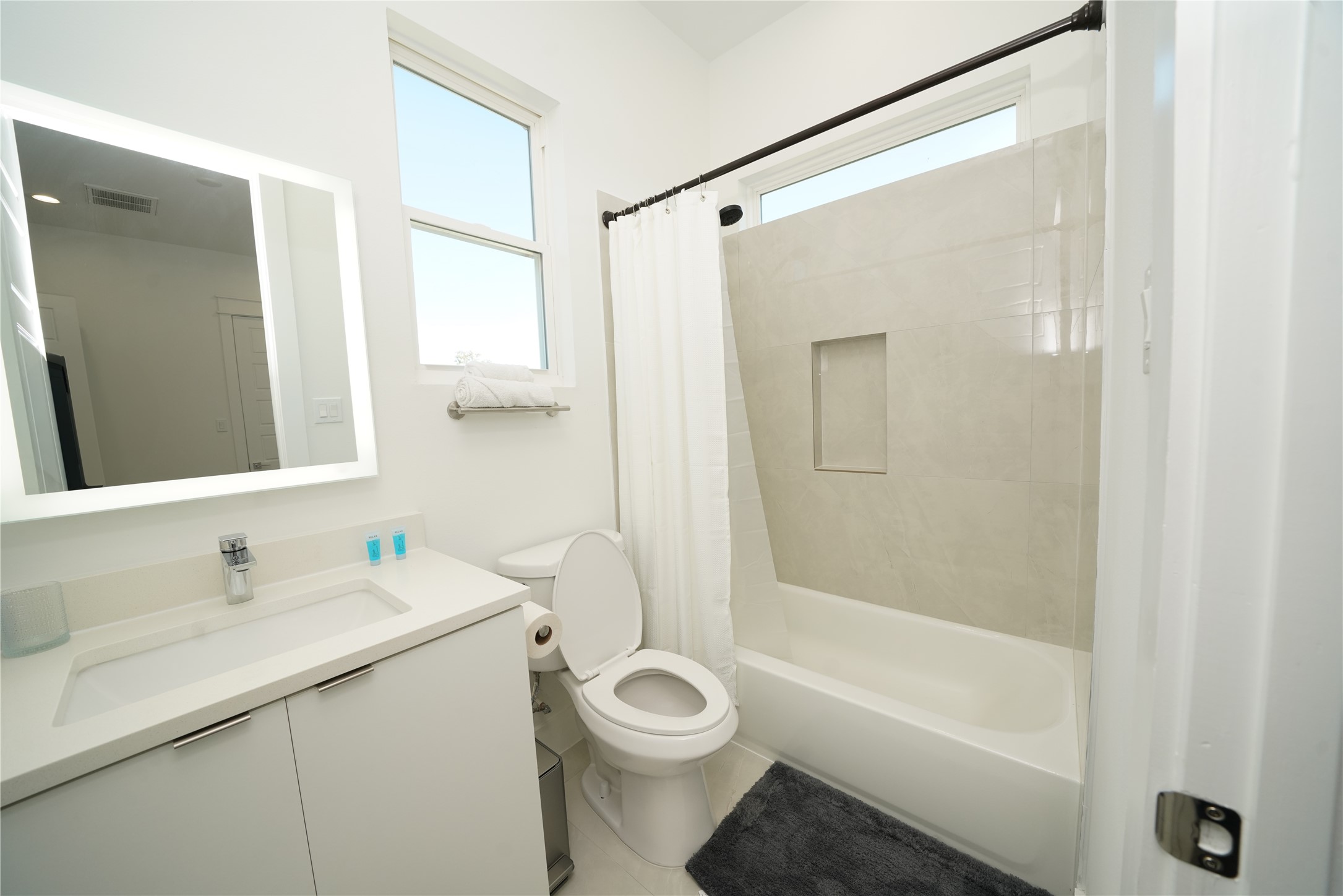 4607 Edmund Street Property Photo 15