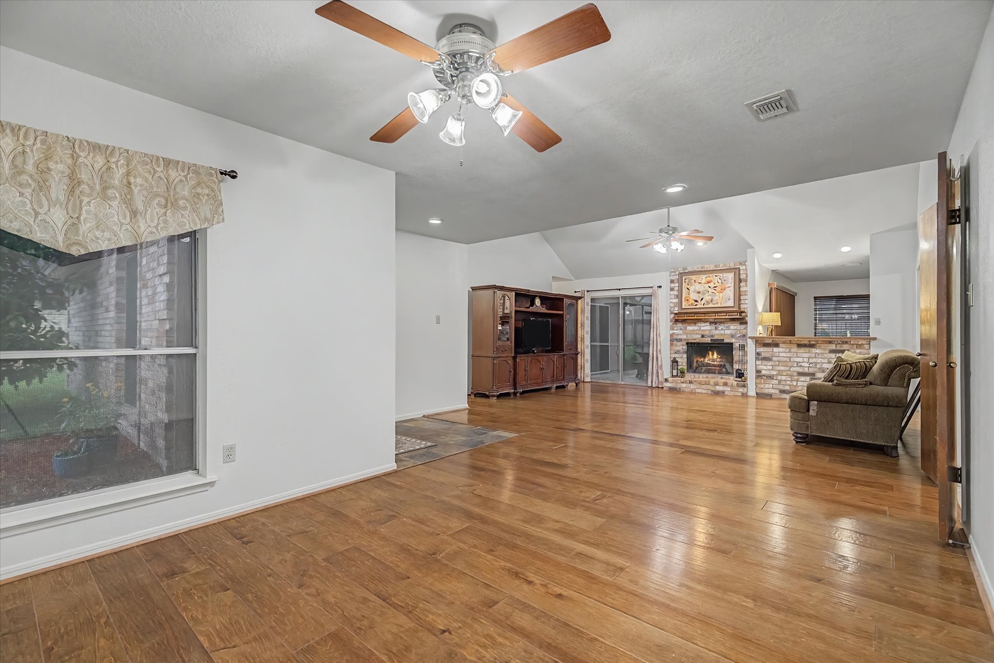 139 Spanish Moss Lane Property Photo 7