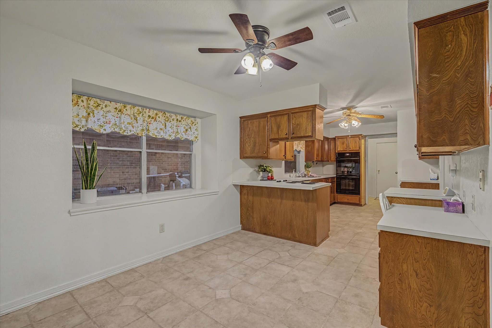 139 Spanish Moss Lane Property Photo 11
