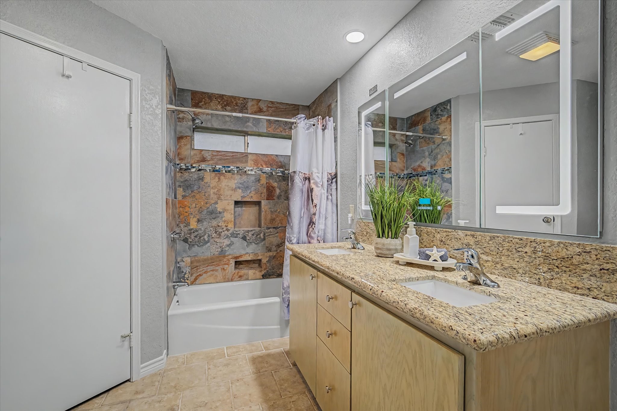 139 Spanish Moss Lane Property Photo 18
