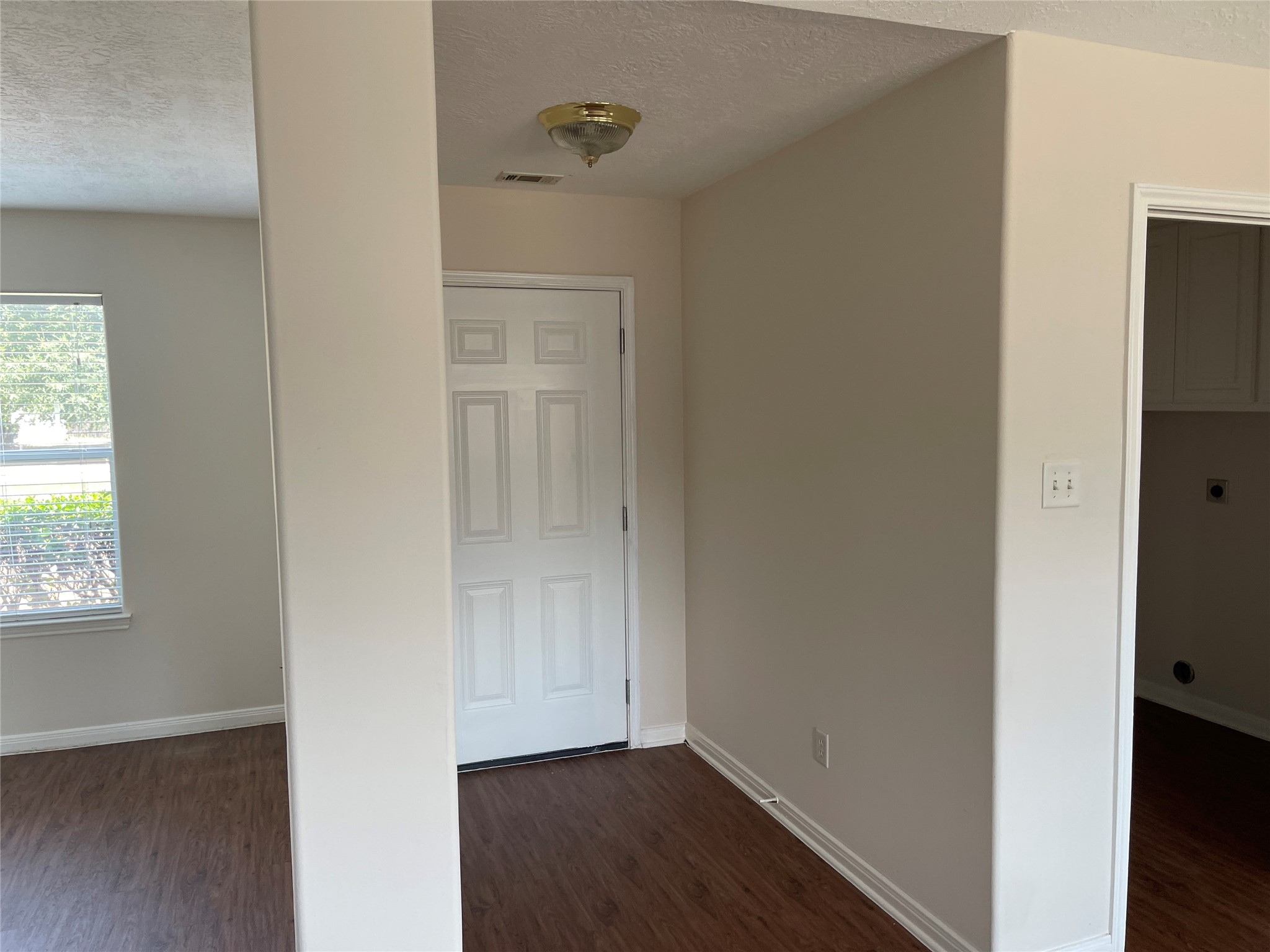 16216 Setting Sun Court Property Photo 4