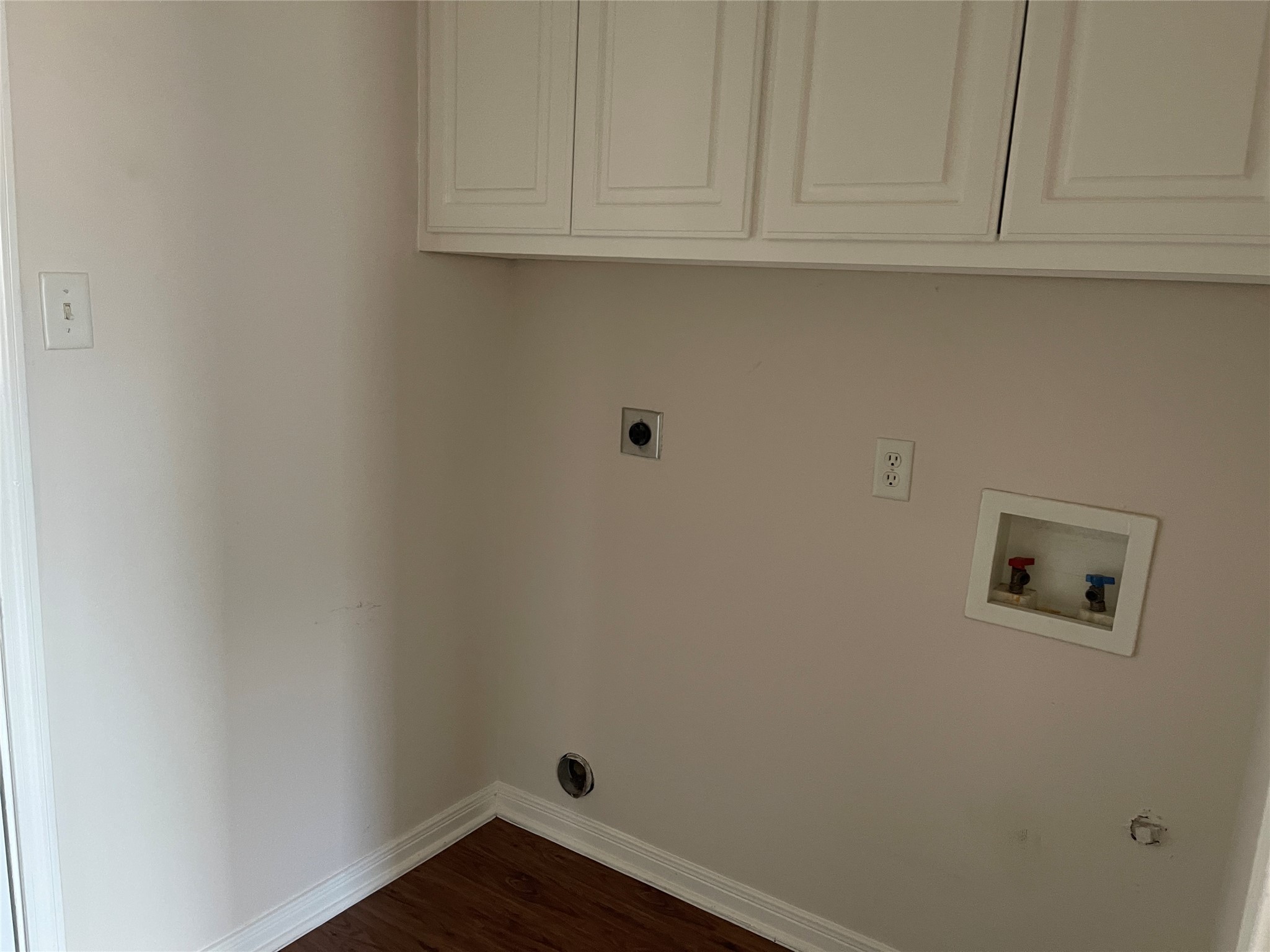 16216 Setting Sun Court Property Photo 5