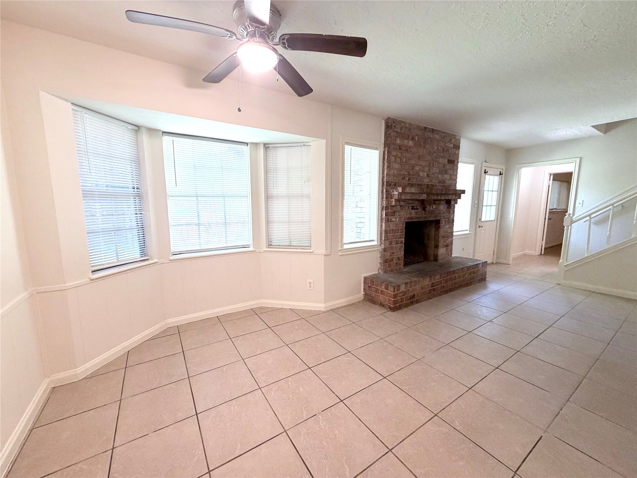 9706 Crestdale Circle Property Photo 4