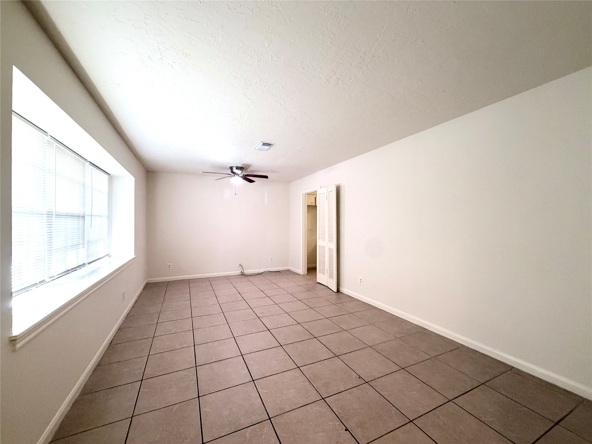 9706 Crestdale Circle Property Photo 8