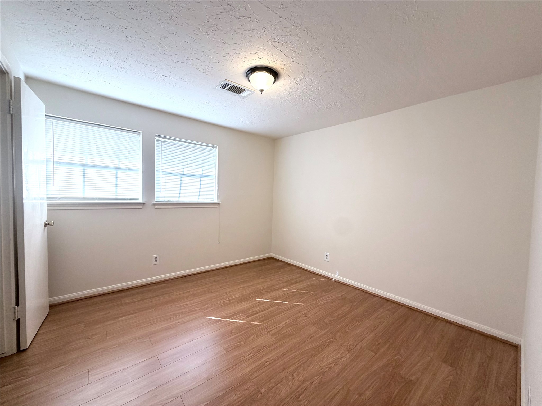 9706 Crestdale Circle Property Photo 15