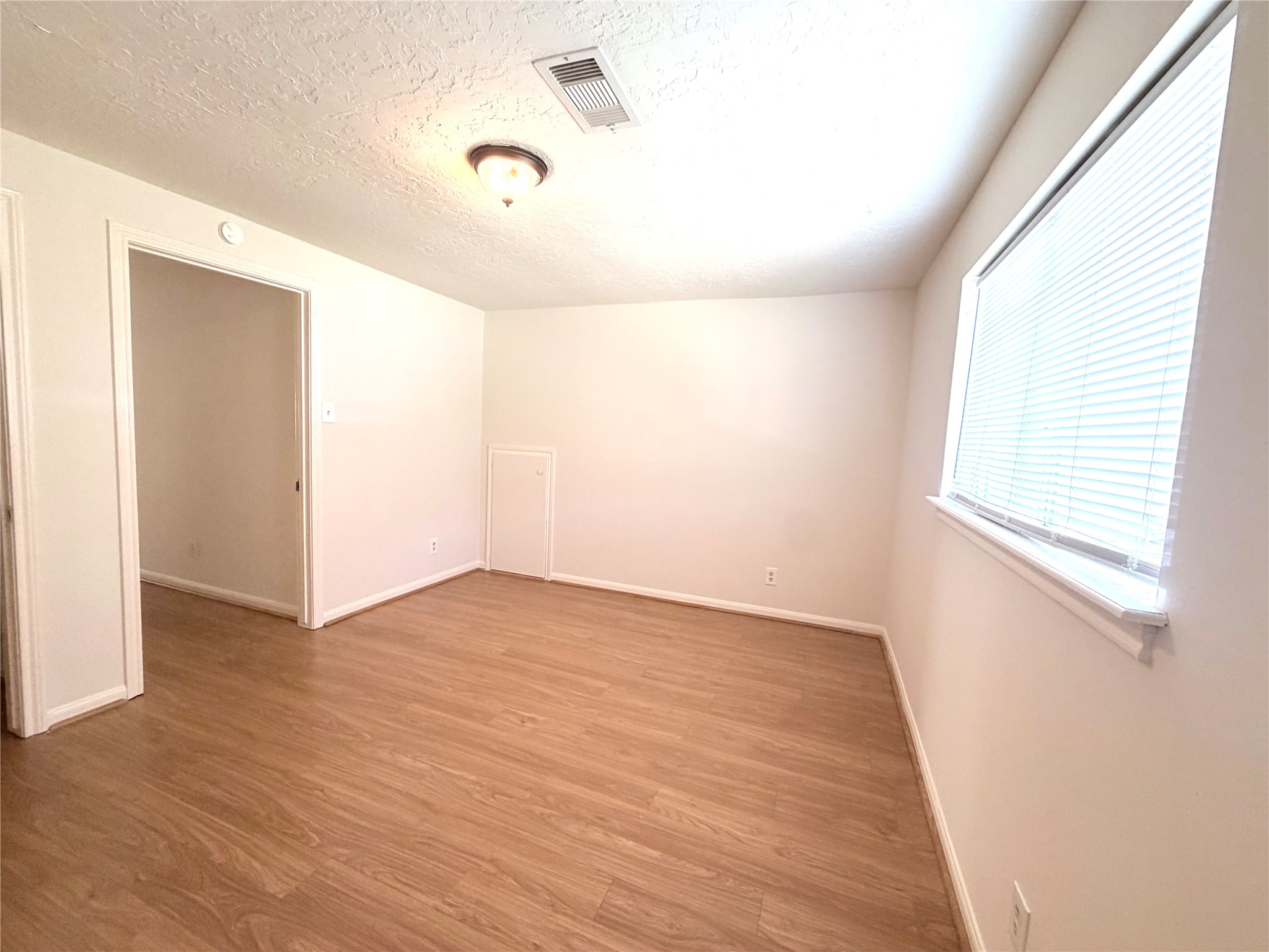 9706 Crestdale Circle Property Photo 18