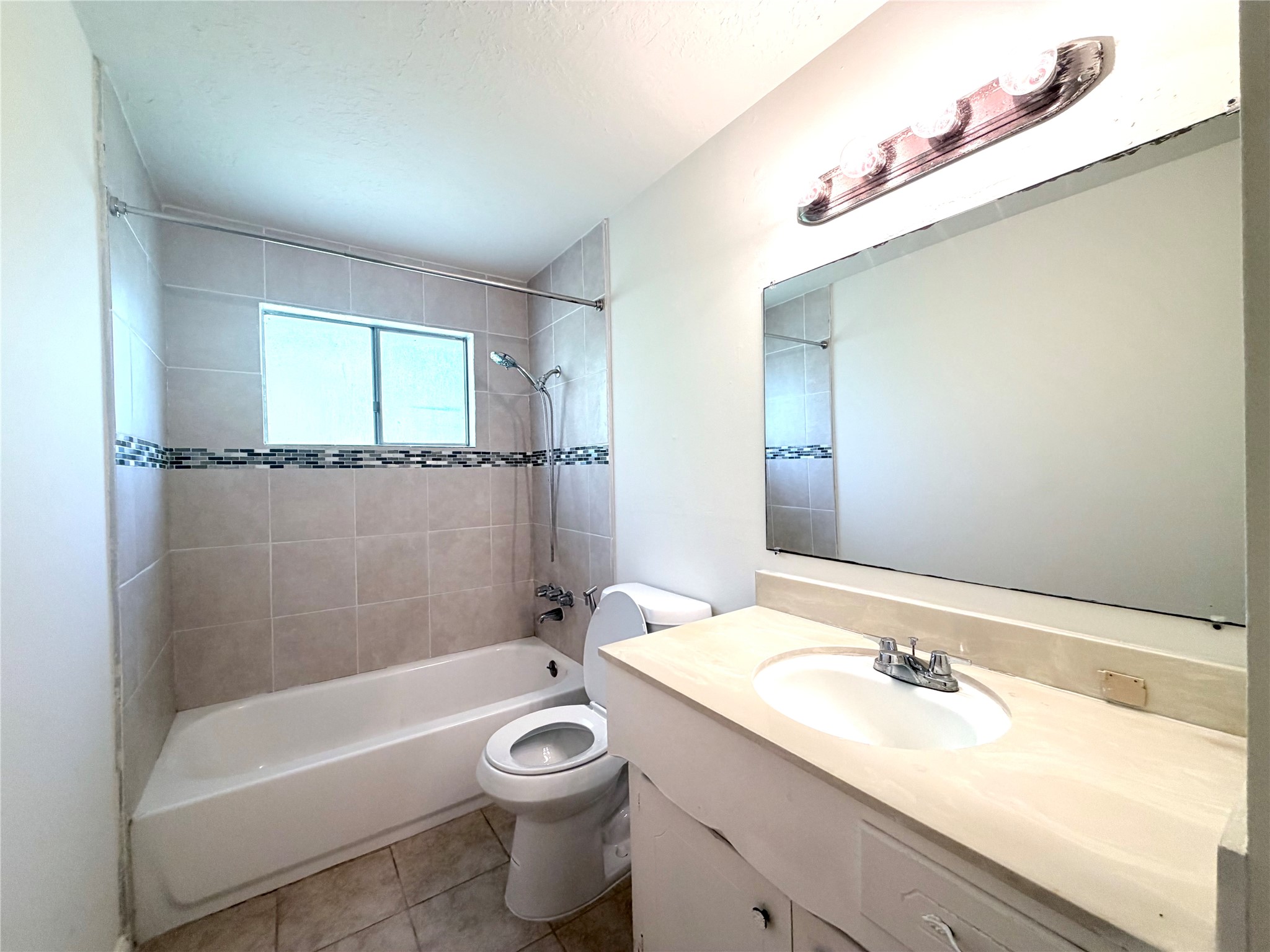 9706 Crestdale Circle Property Photo 22