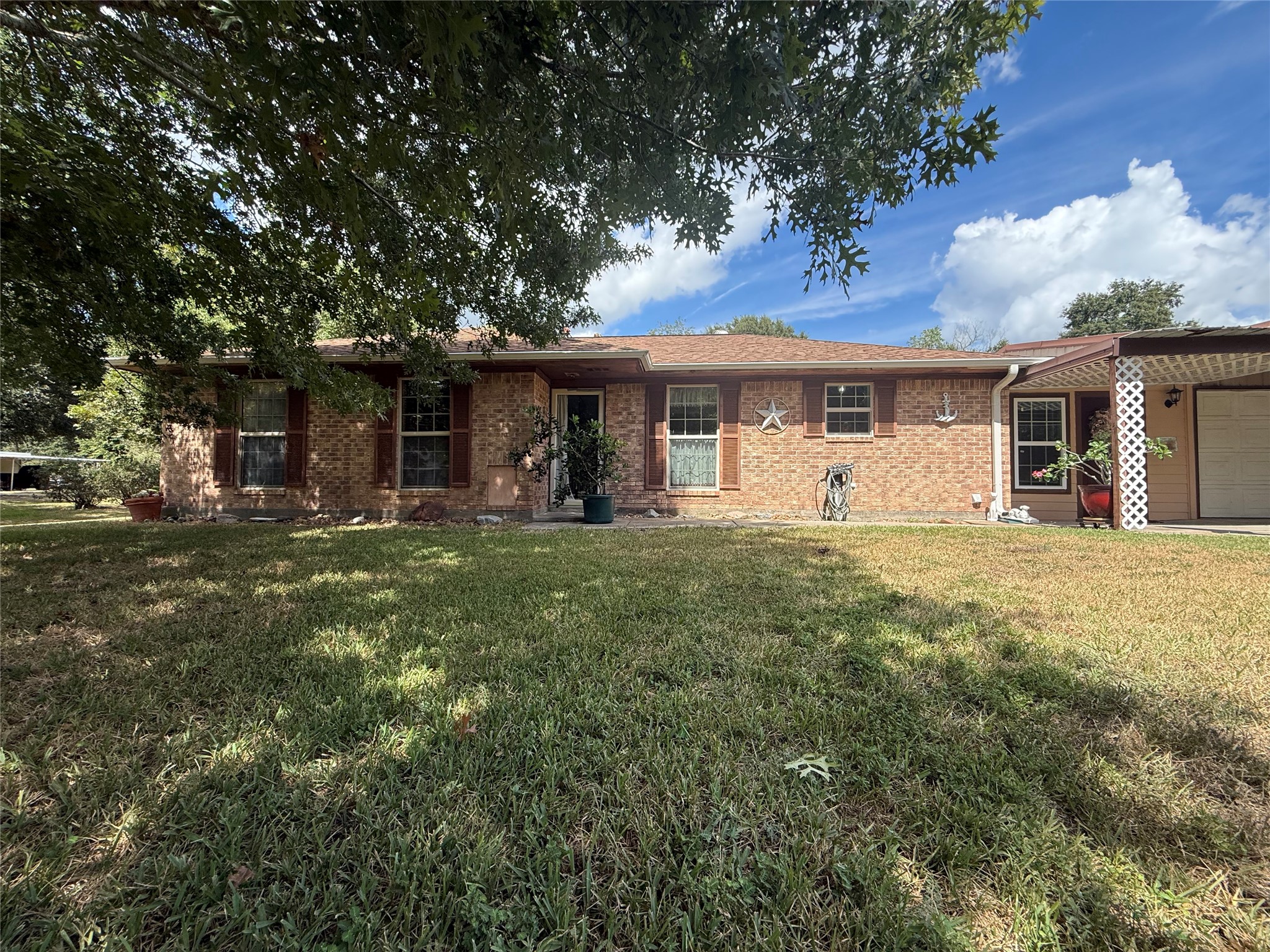 409 Lee Avenue Property Photo 3