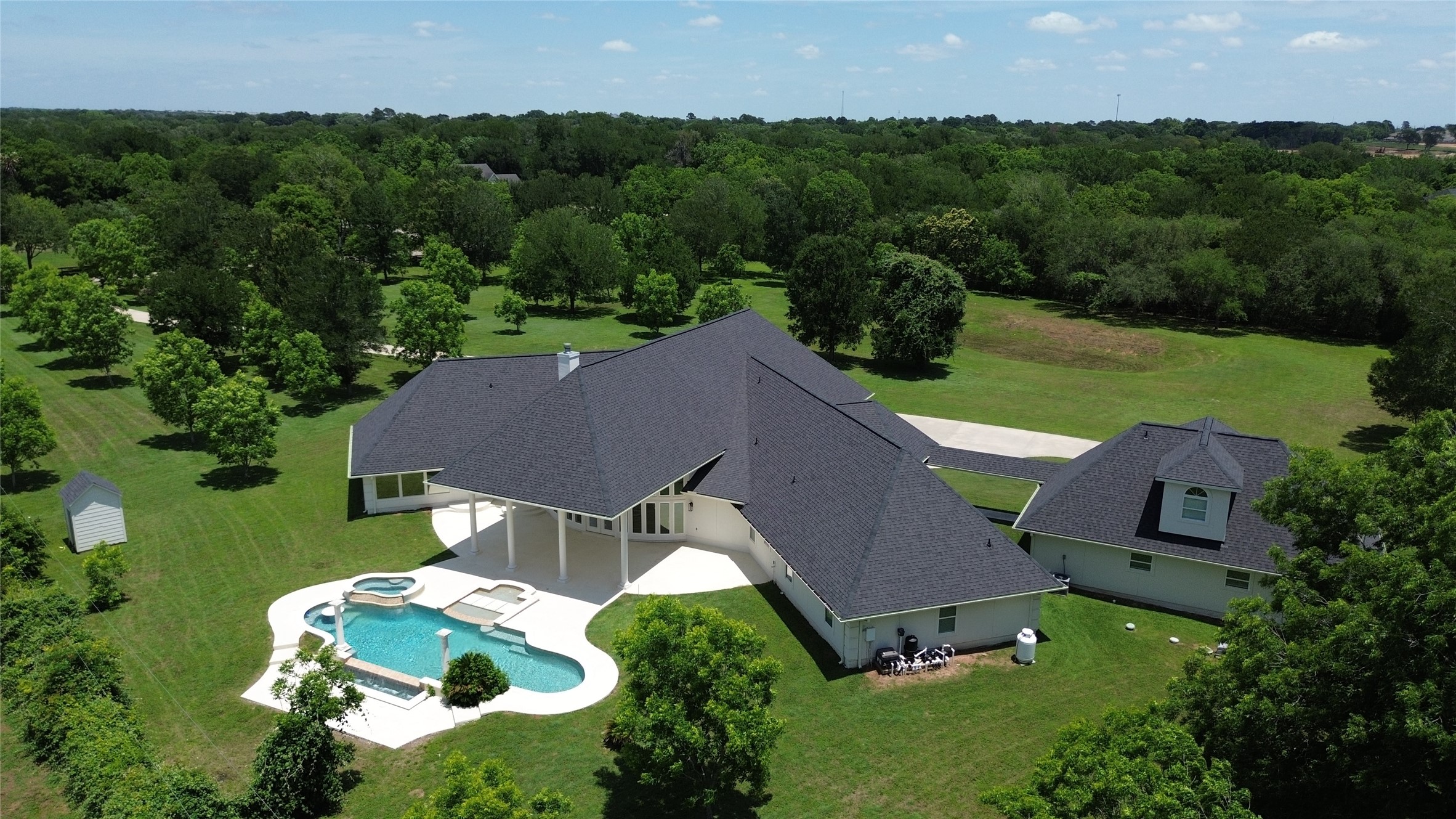 4726 Gainsborough Drive Property Photo 9