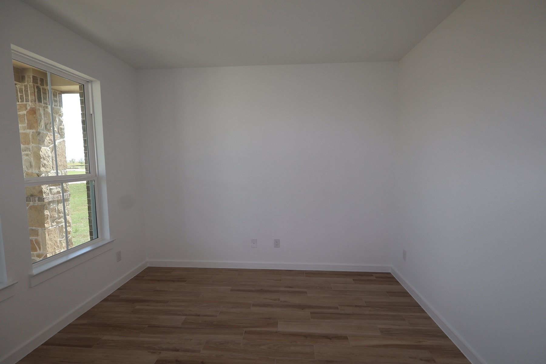 5042 Bluebell Way Property Photo 2