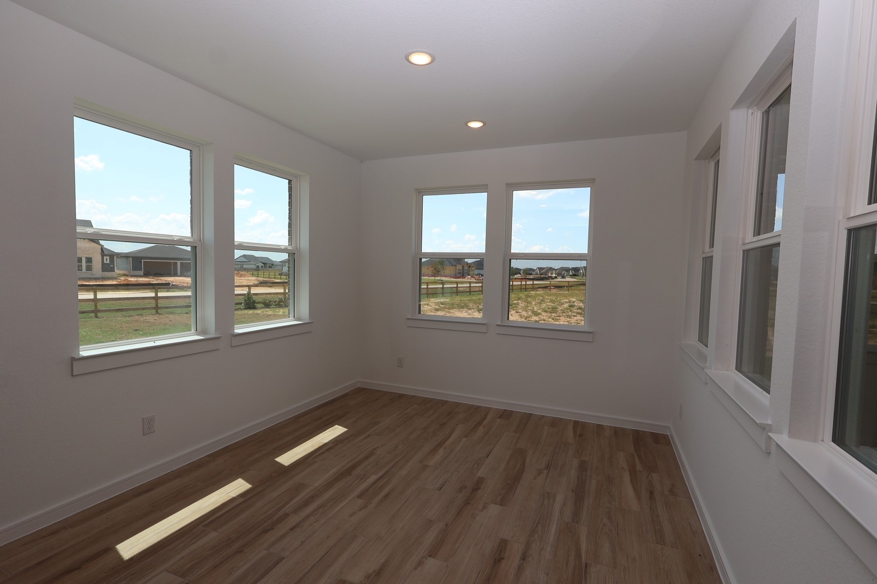 5042 Bluebell Way Property Photo 8
