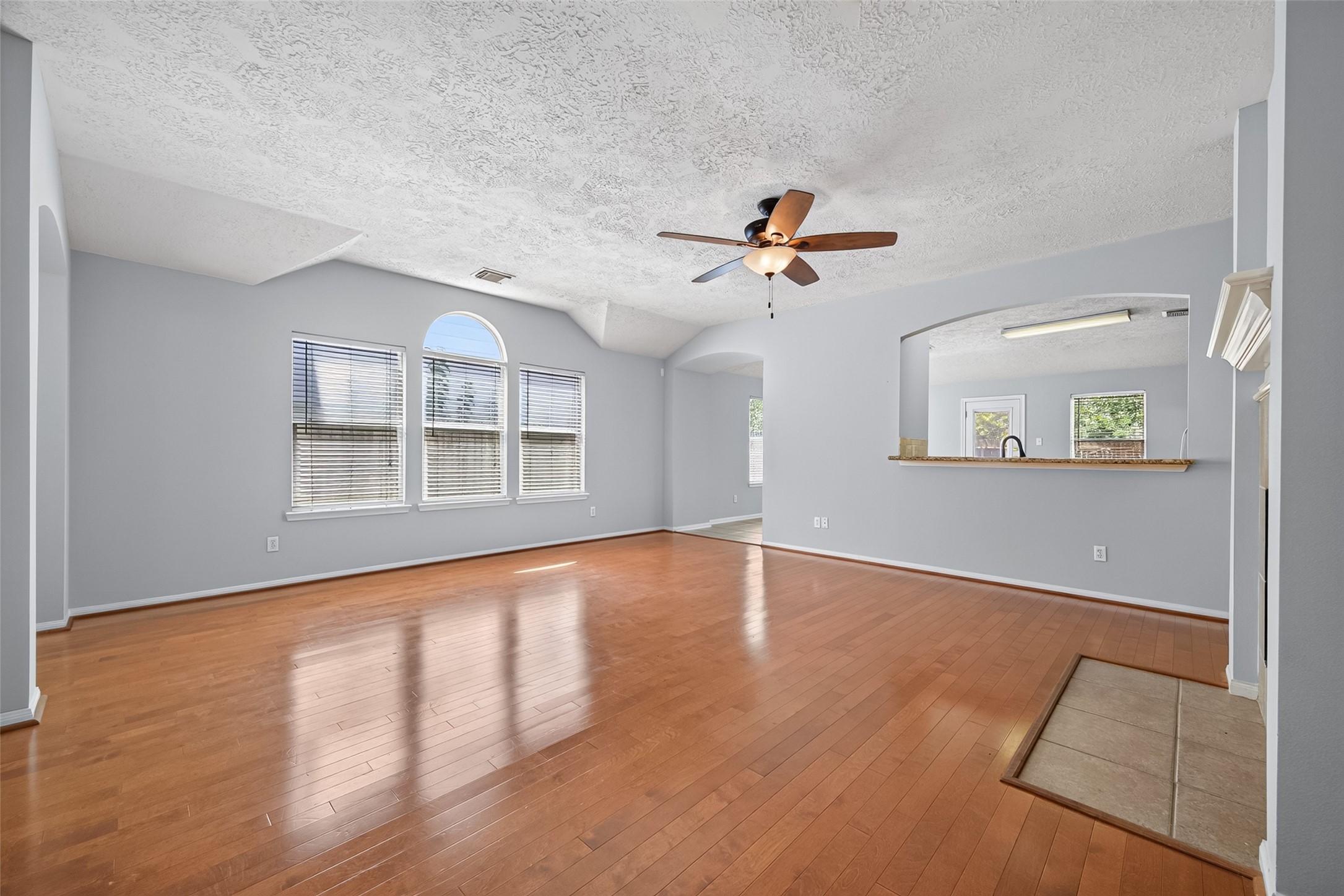 3218 Spring Flower Lane Property Photo 5
