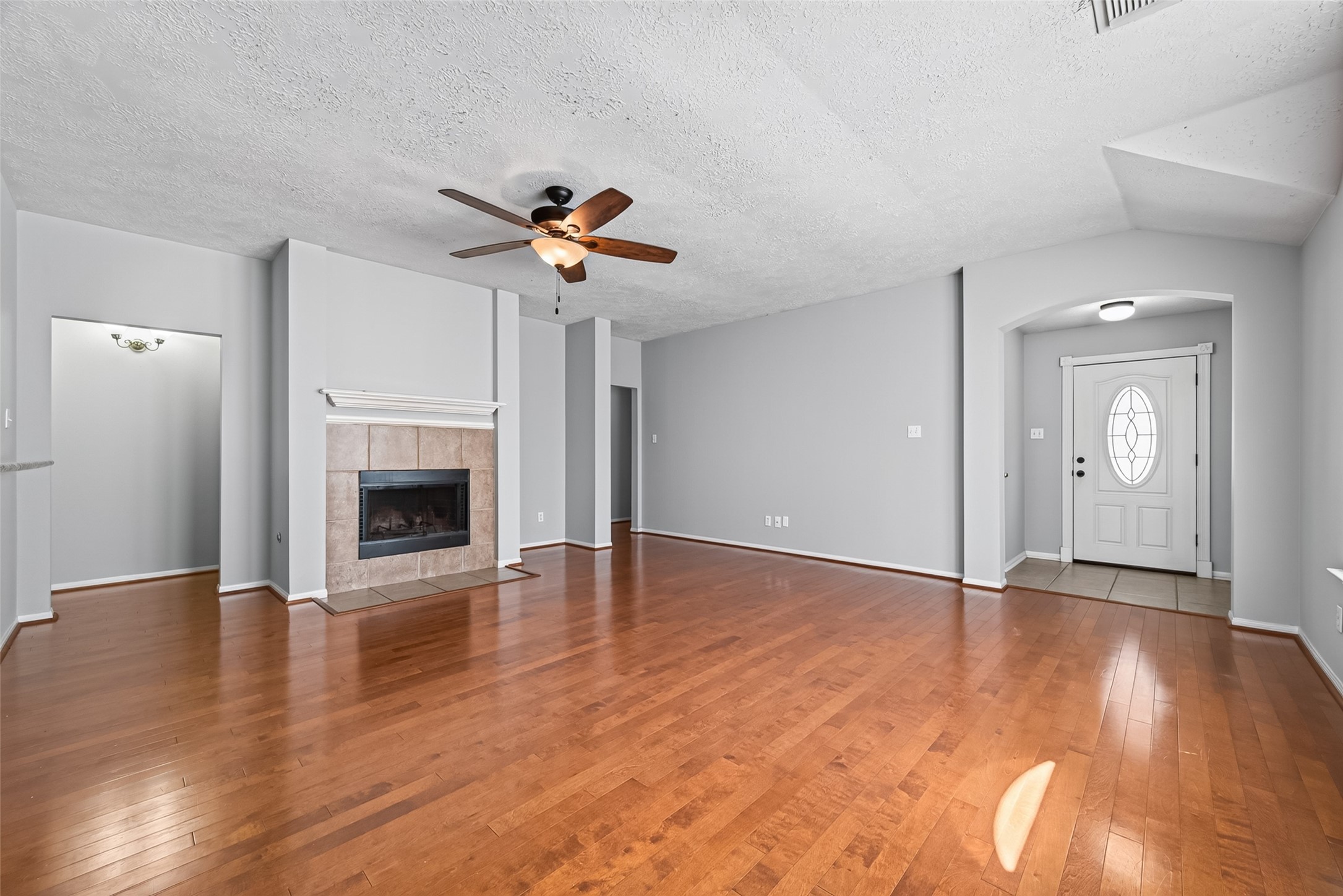 3218 Spring Flower Lane Property Photo 6