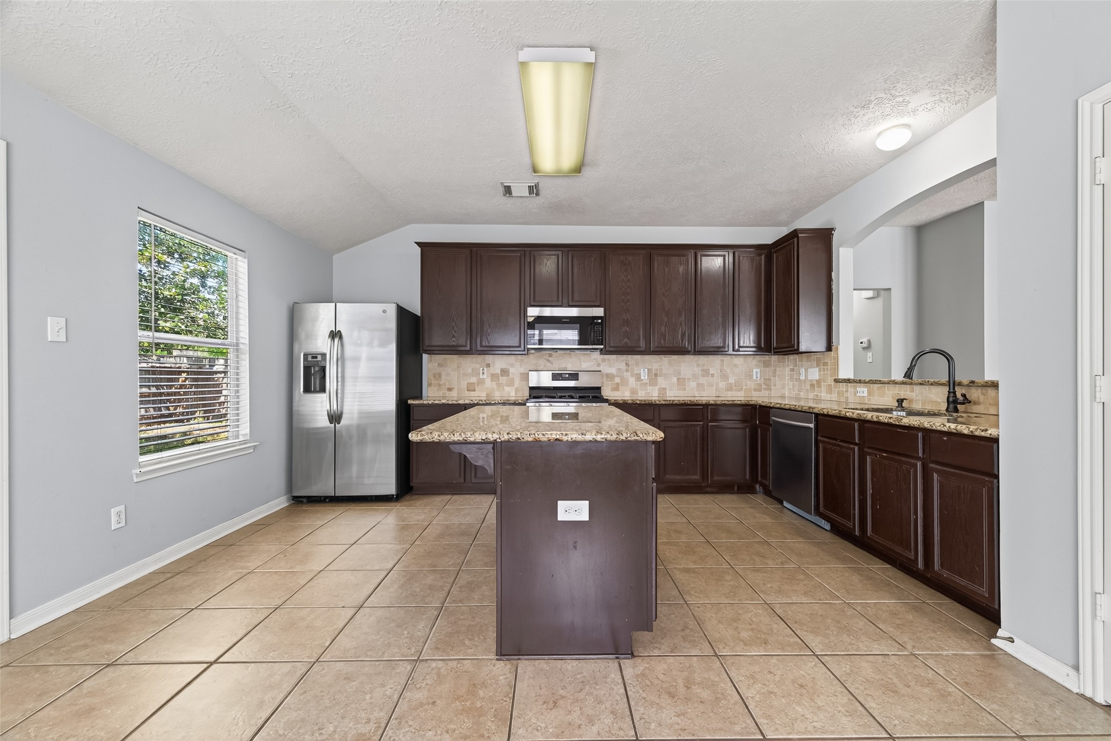 3218 Spring Flower Lane Property Photo 7