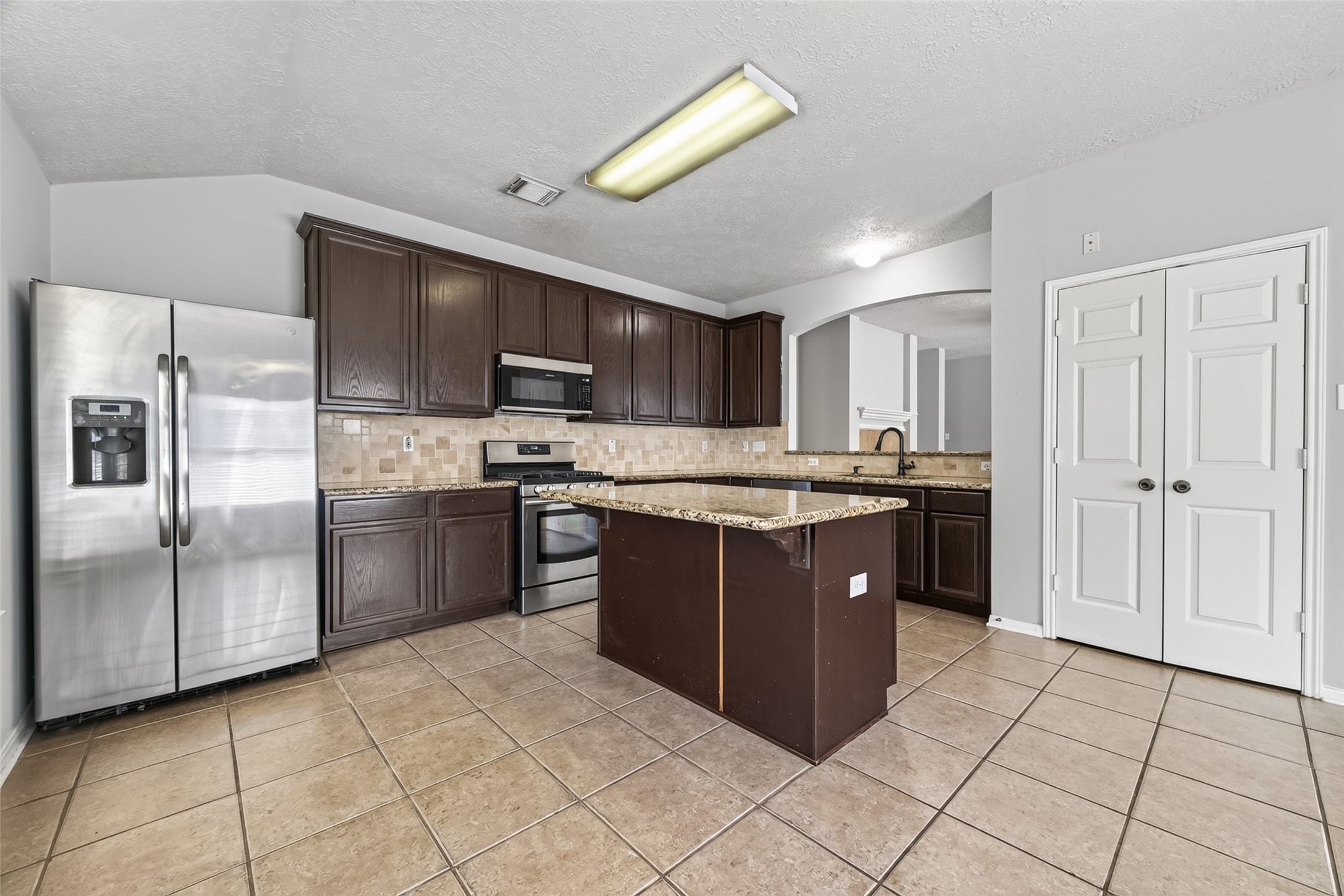 3218 Spring Flower Lane Property Photo 9