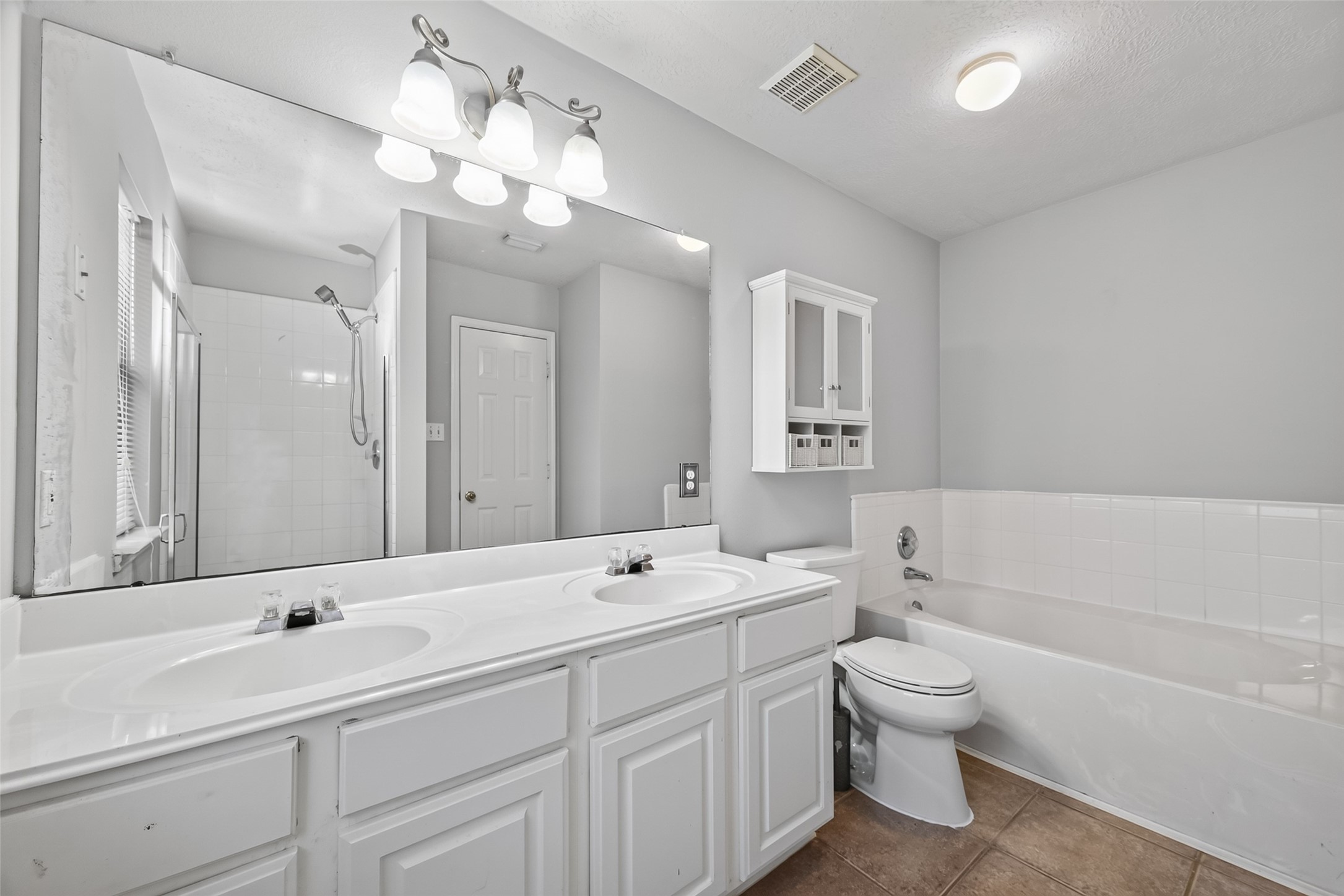 3218 Spring Flower Lane Property Photo 12