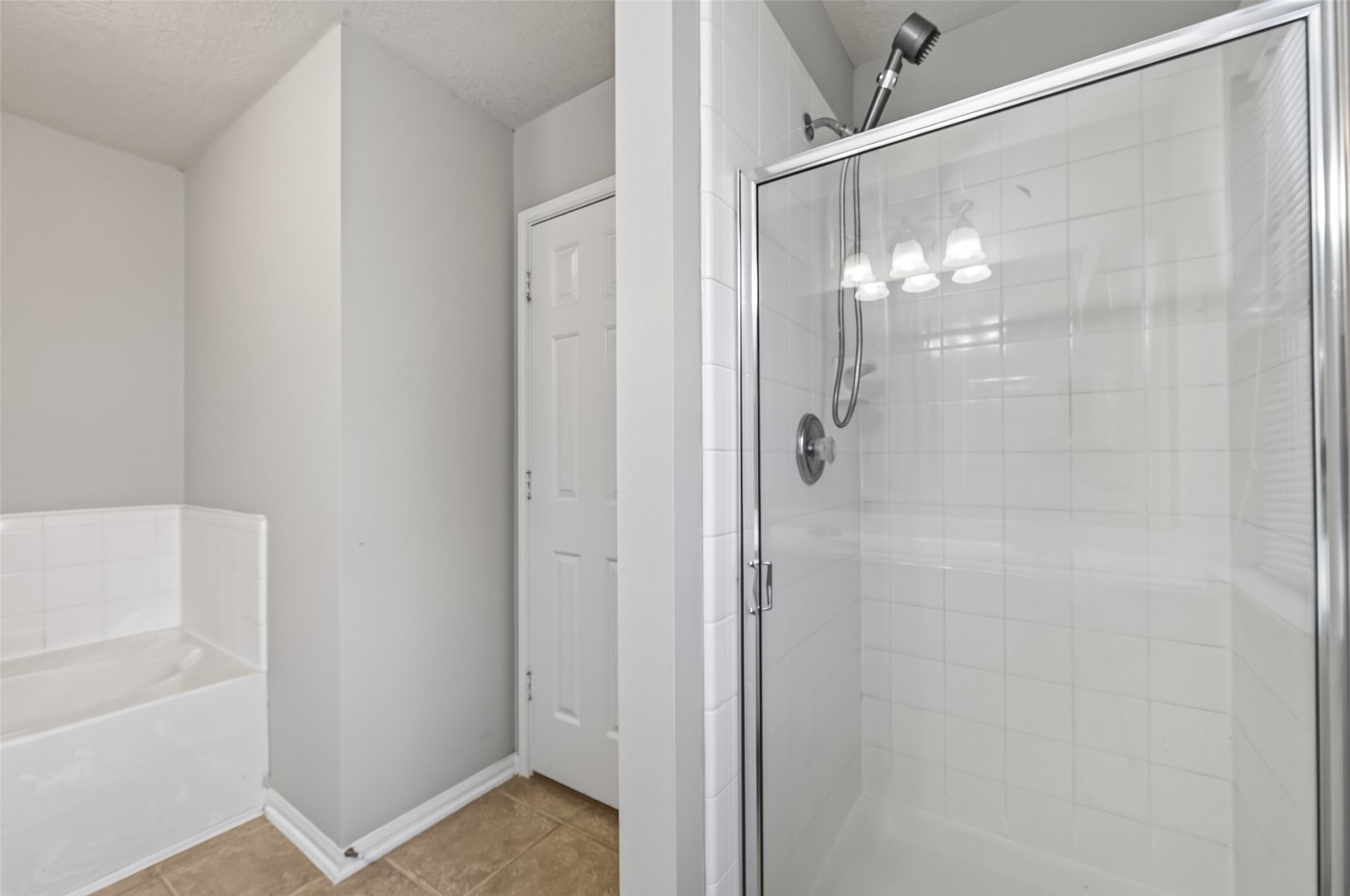 3218 Spring Flower Lane Property Photo 13