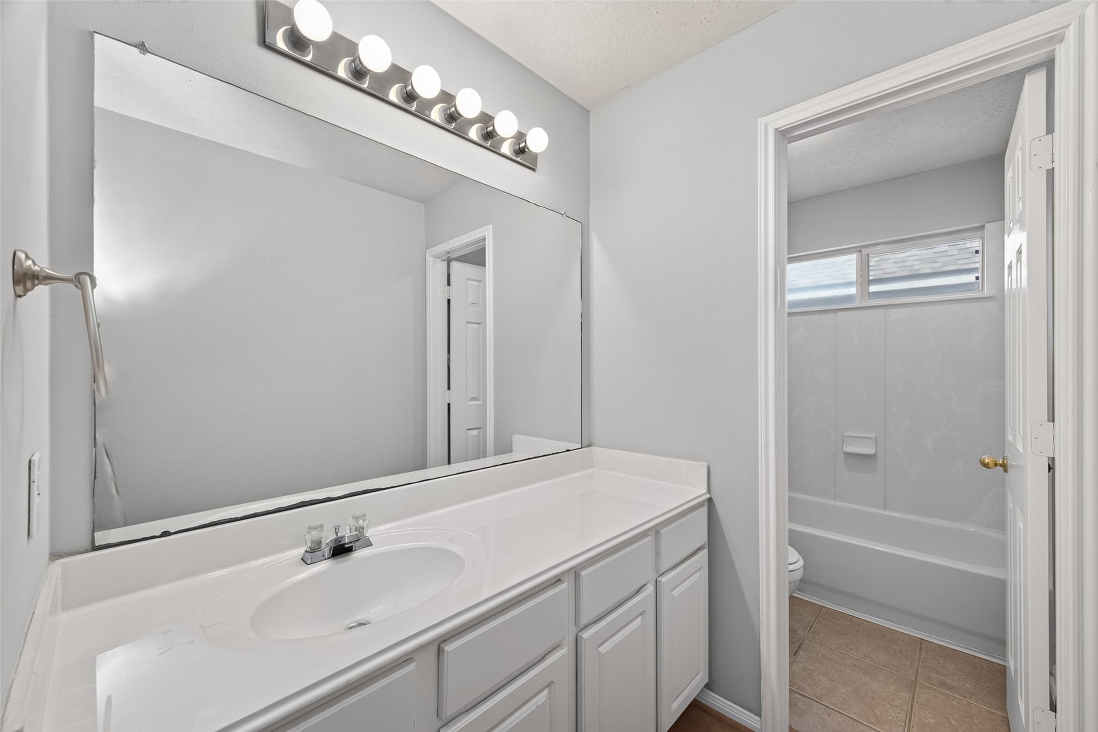 3218 Spring Flower Lane Property Photo 18