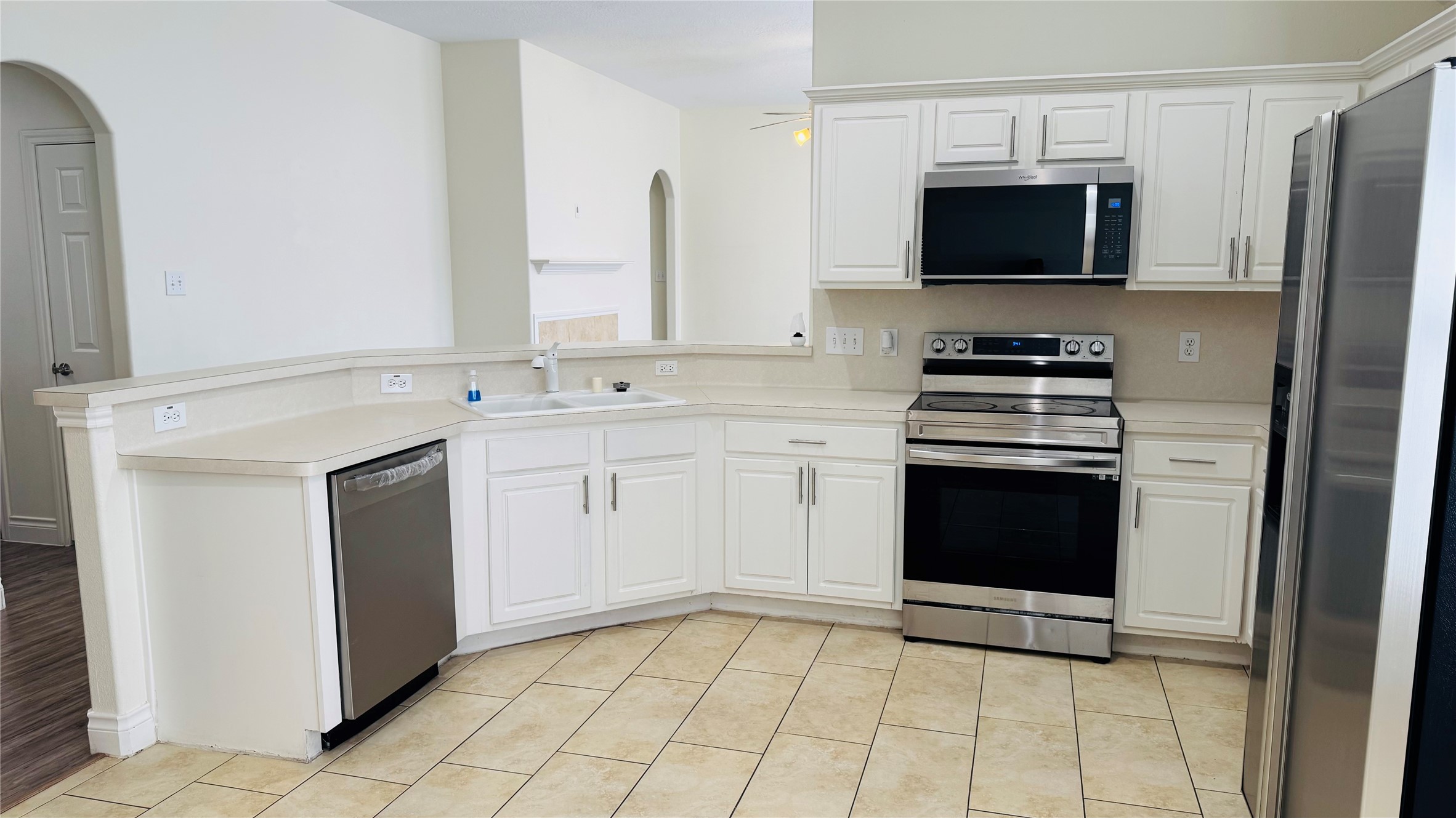 20210 Glen Burn Court Property Photo 6