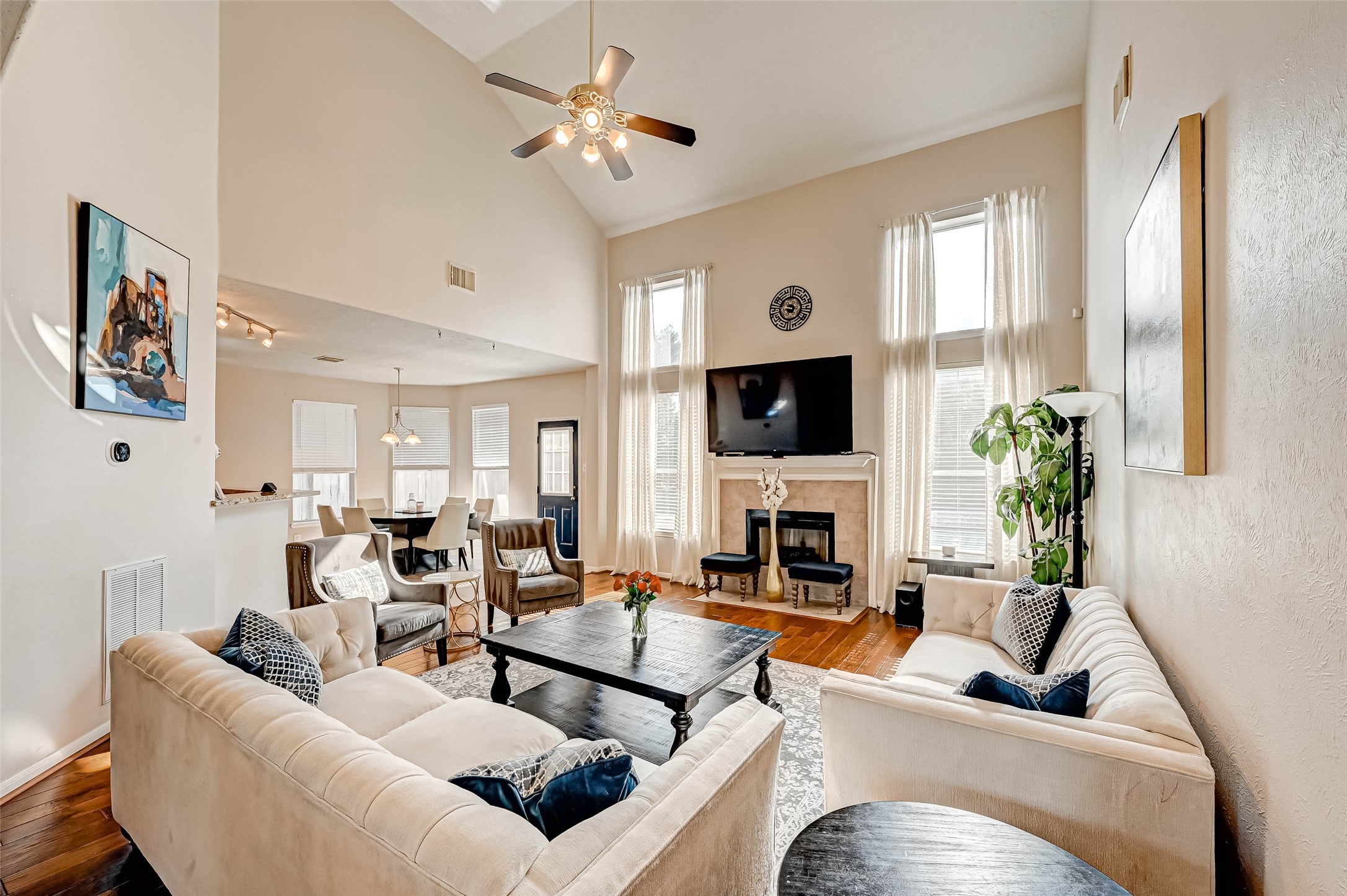 2015 Holly Glade Lane Property Photo 2