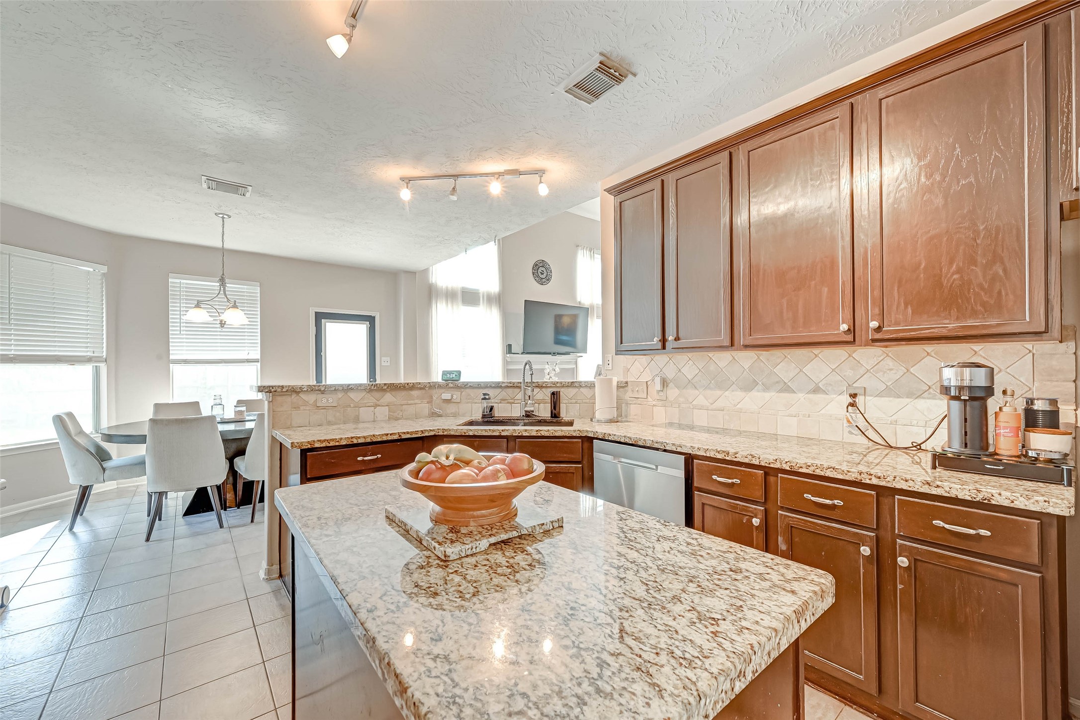 2015 Holly Glade Lane Property Photo 14