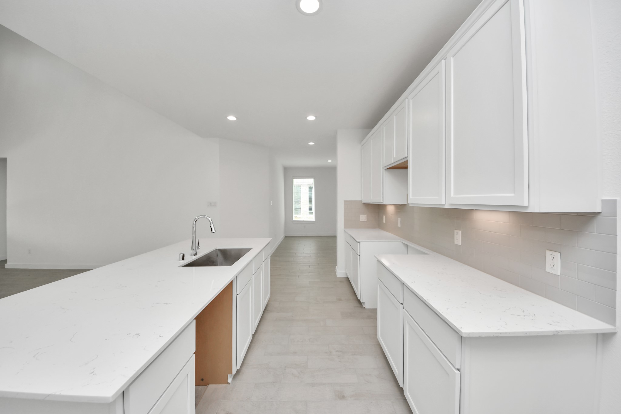 26379 Viva Drive Property Photo 12