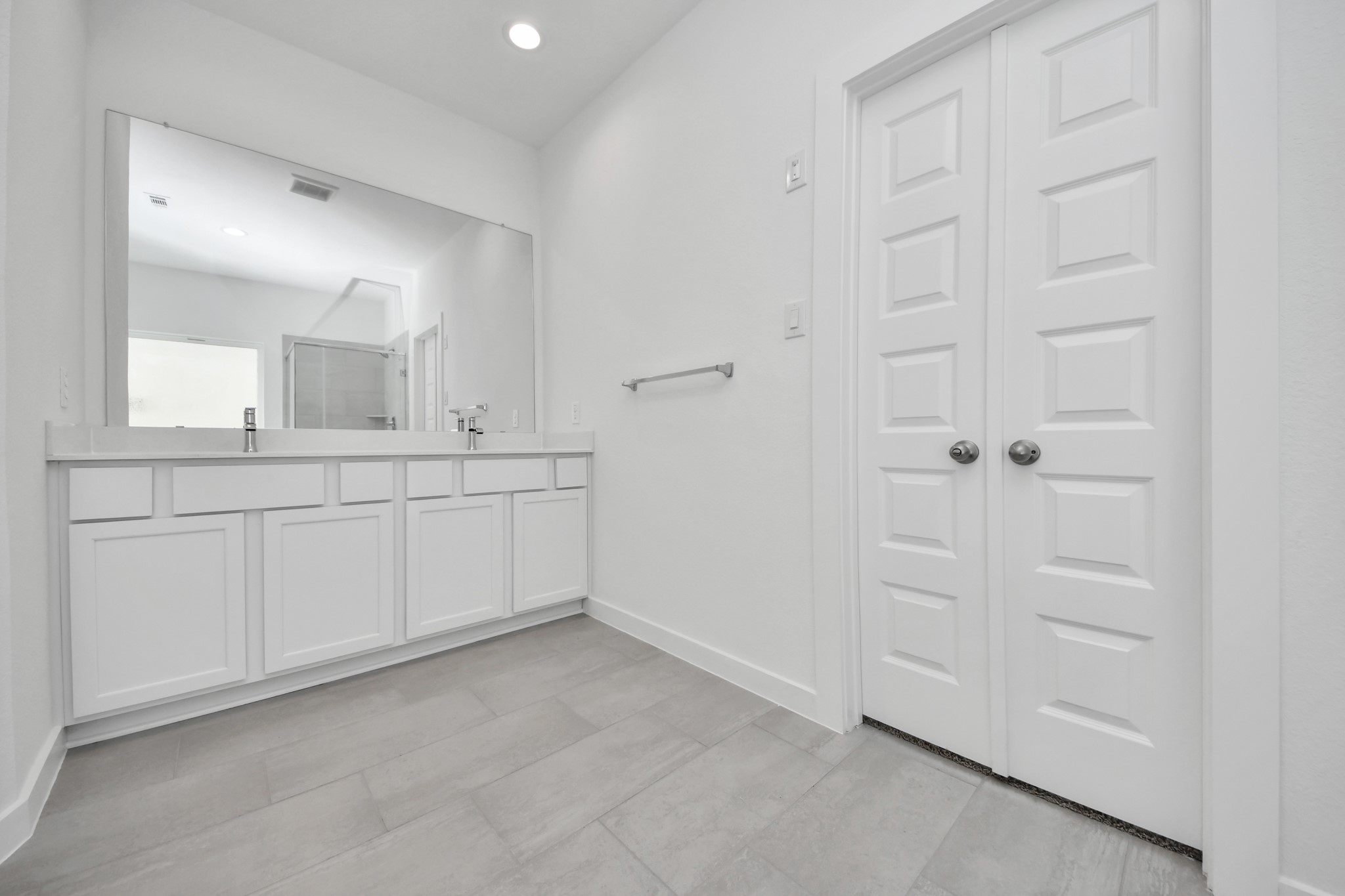 26379 Viva Drive Property Photo 23