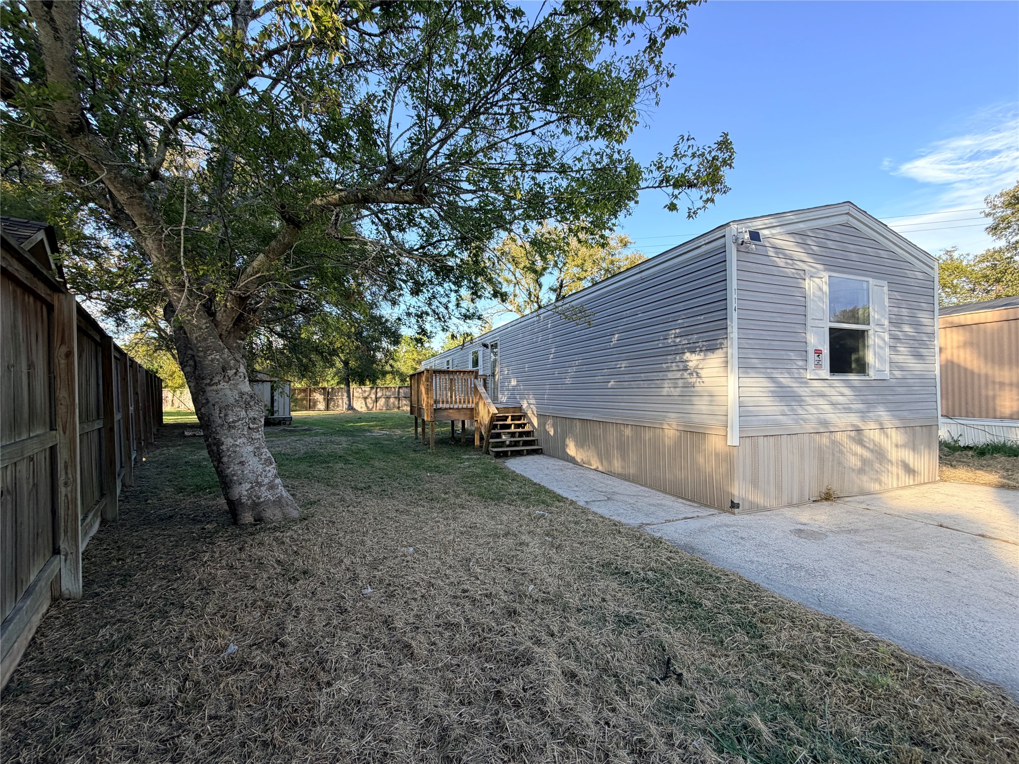 114 Bluebill Bay N Property Photo 1