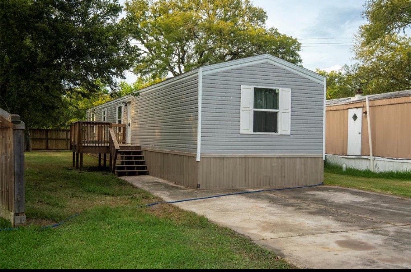 114 Bluebill N Property Photo 1