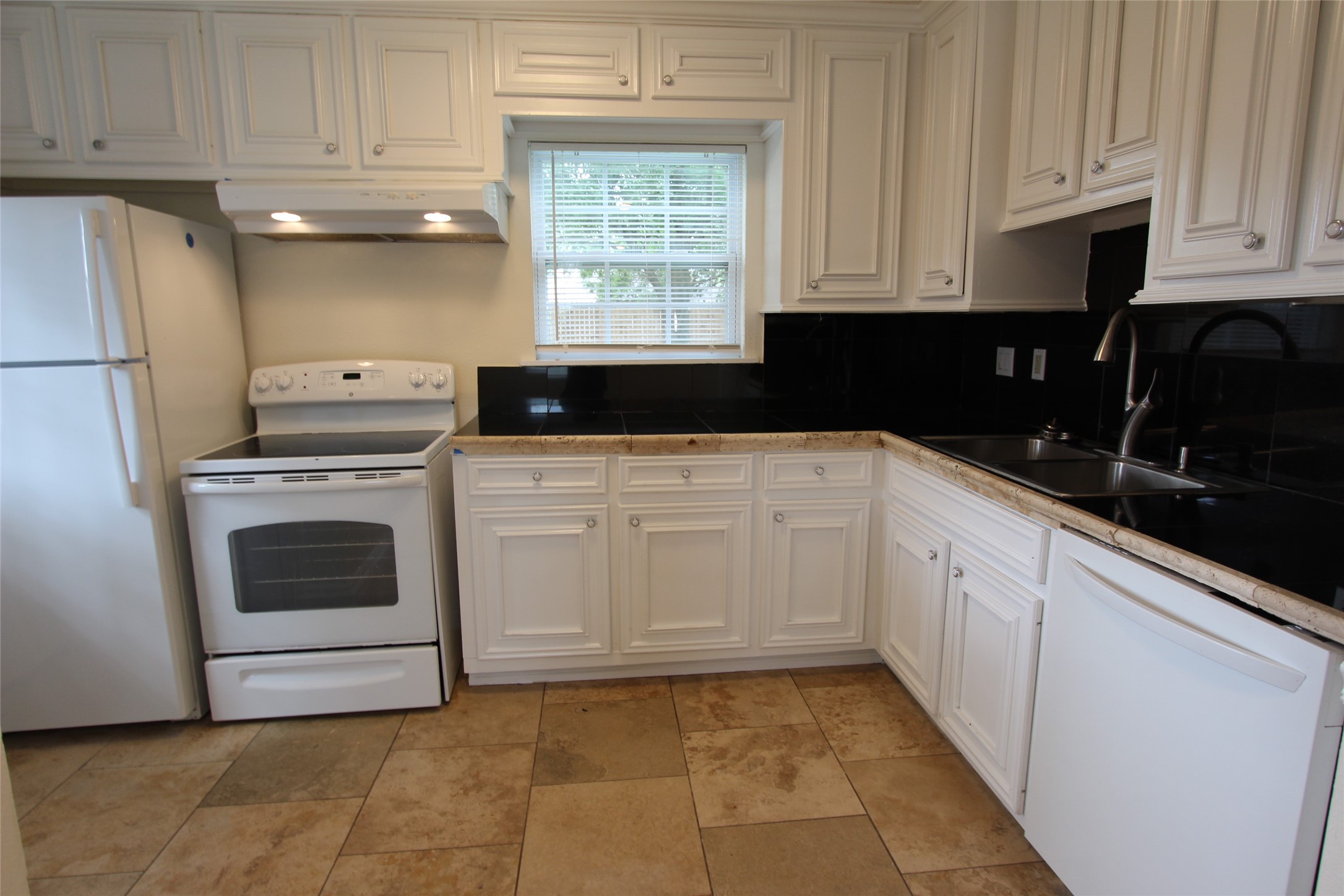 6630 Corbin Street Property Photo 4