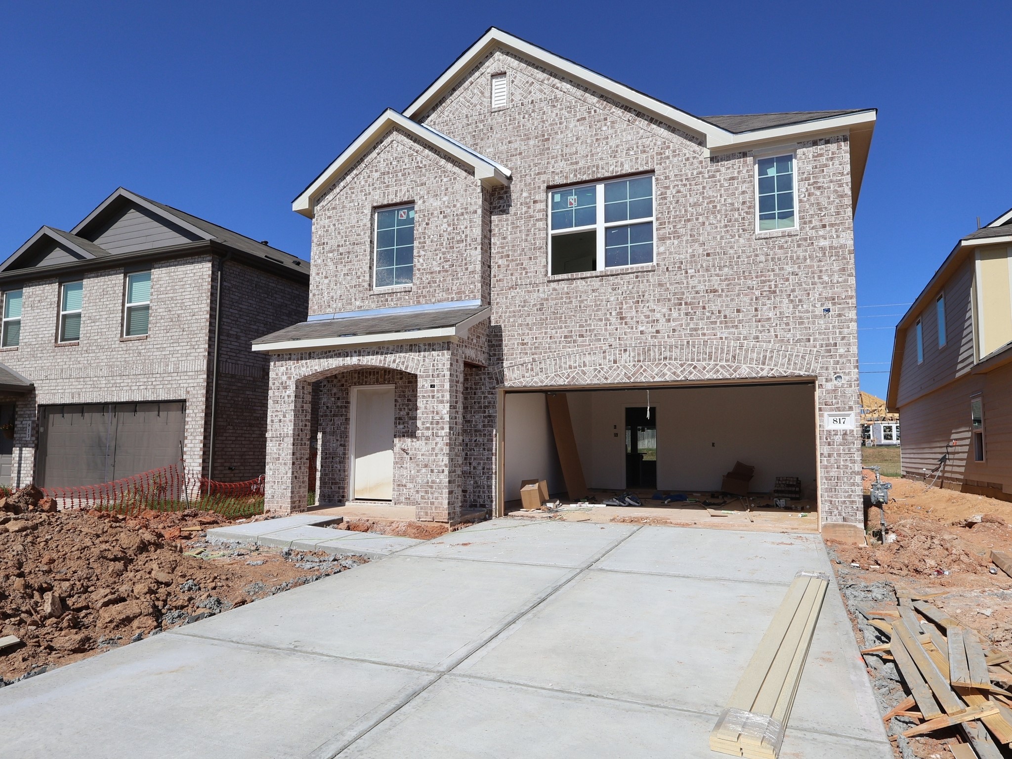 817 Village Brook Drive Property Photo