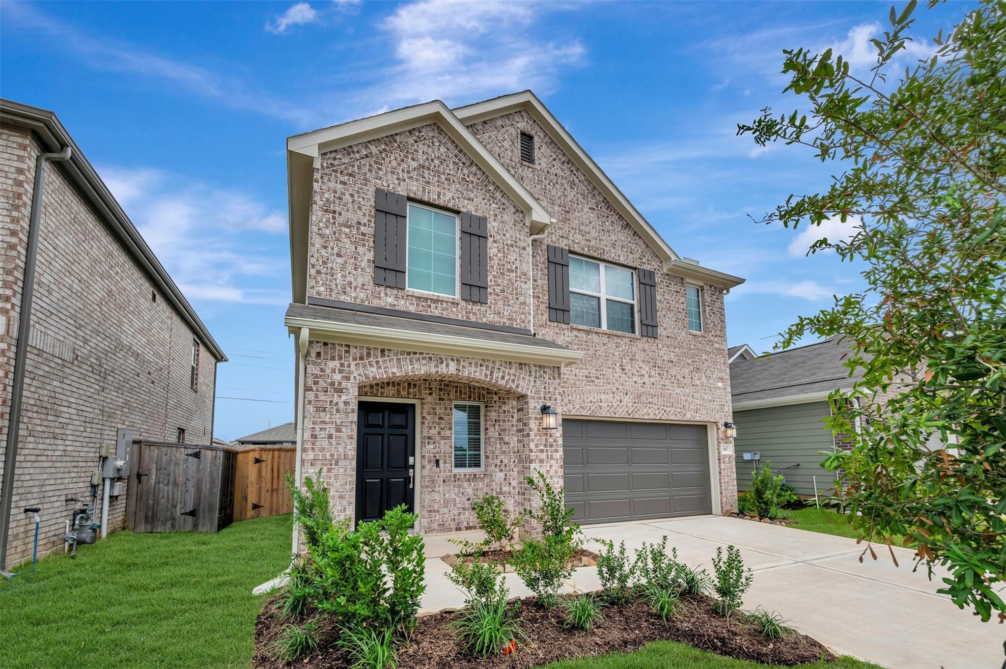 817 Village Brook Drive, Willis Tx 77378 Property Photo 2