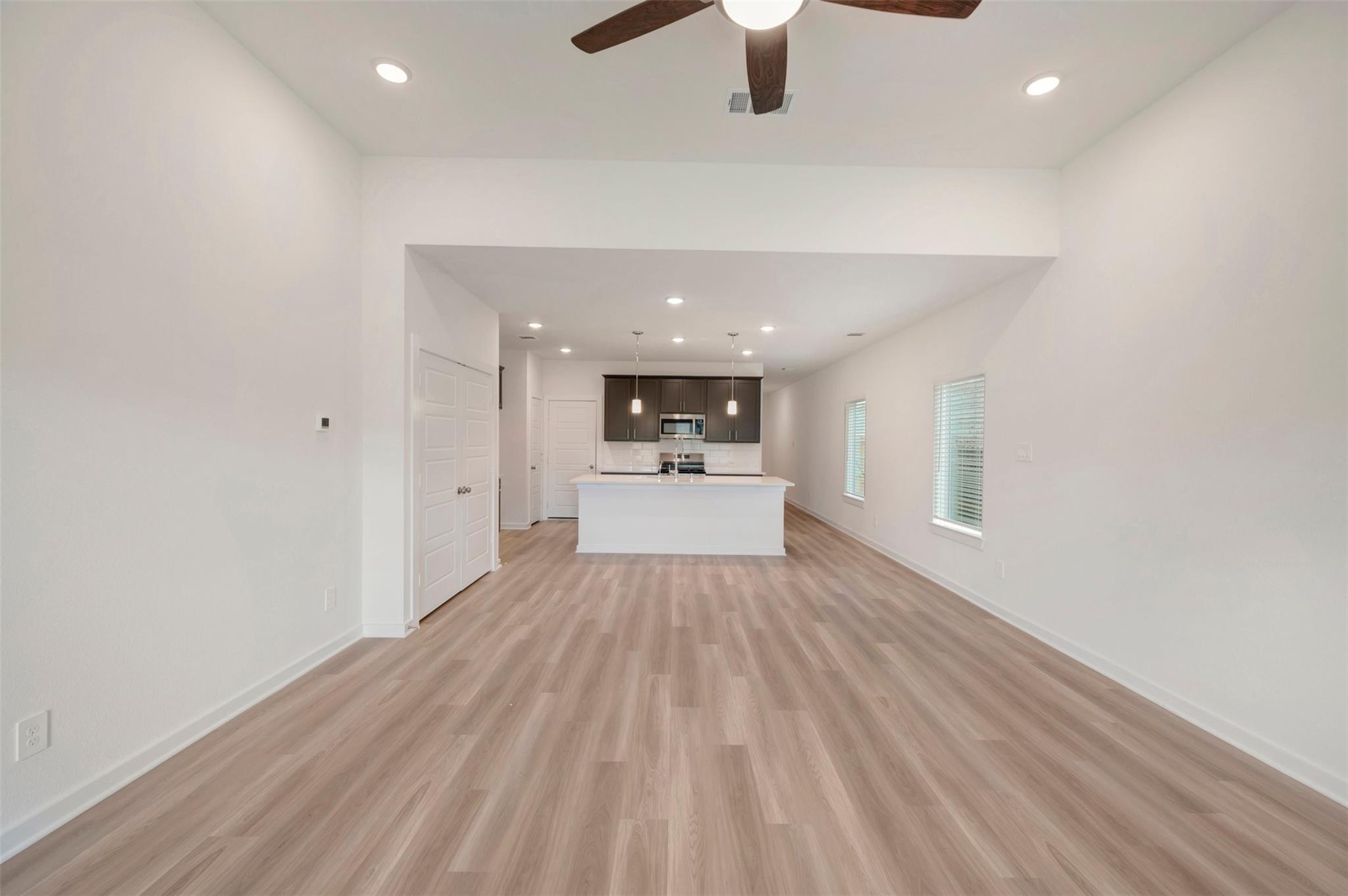 817 Village Brook Drive, Willis Tx 77378 Property Photo 11