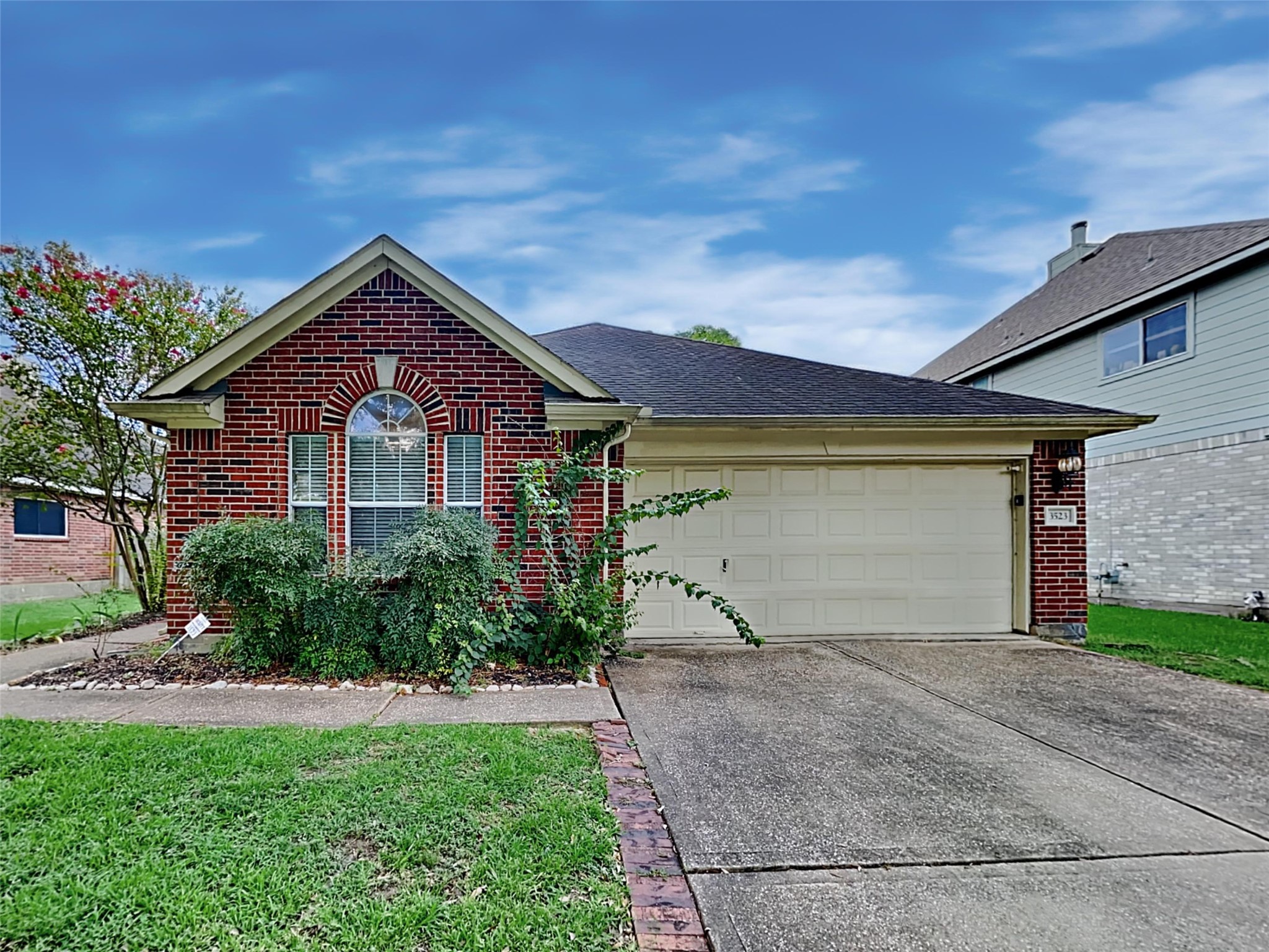 3523 Pine Valley Drive Property Photo 1