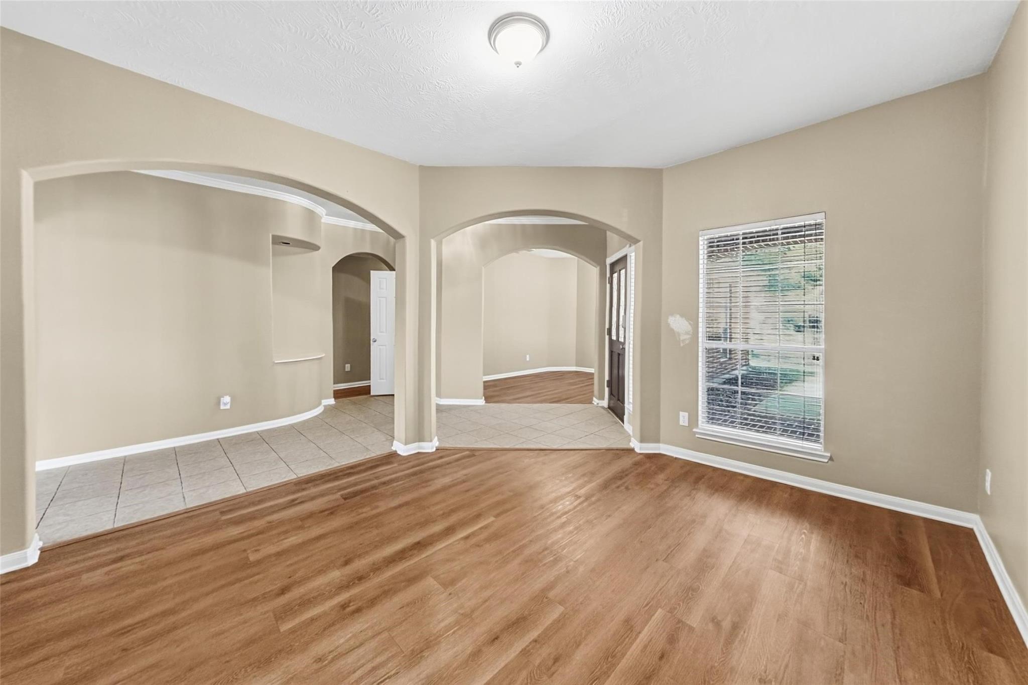 3523 Pine Valley Drive Property Photo 5