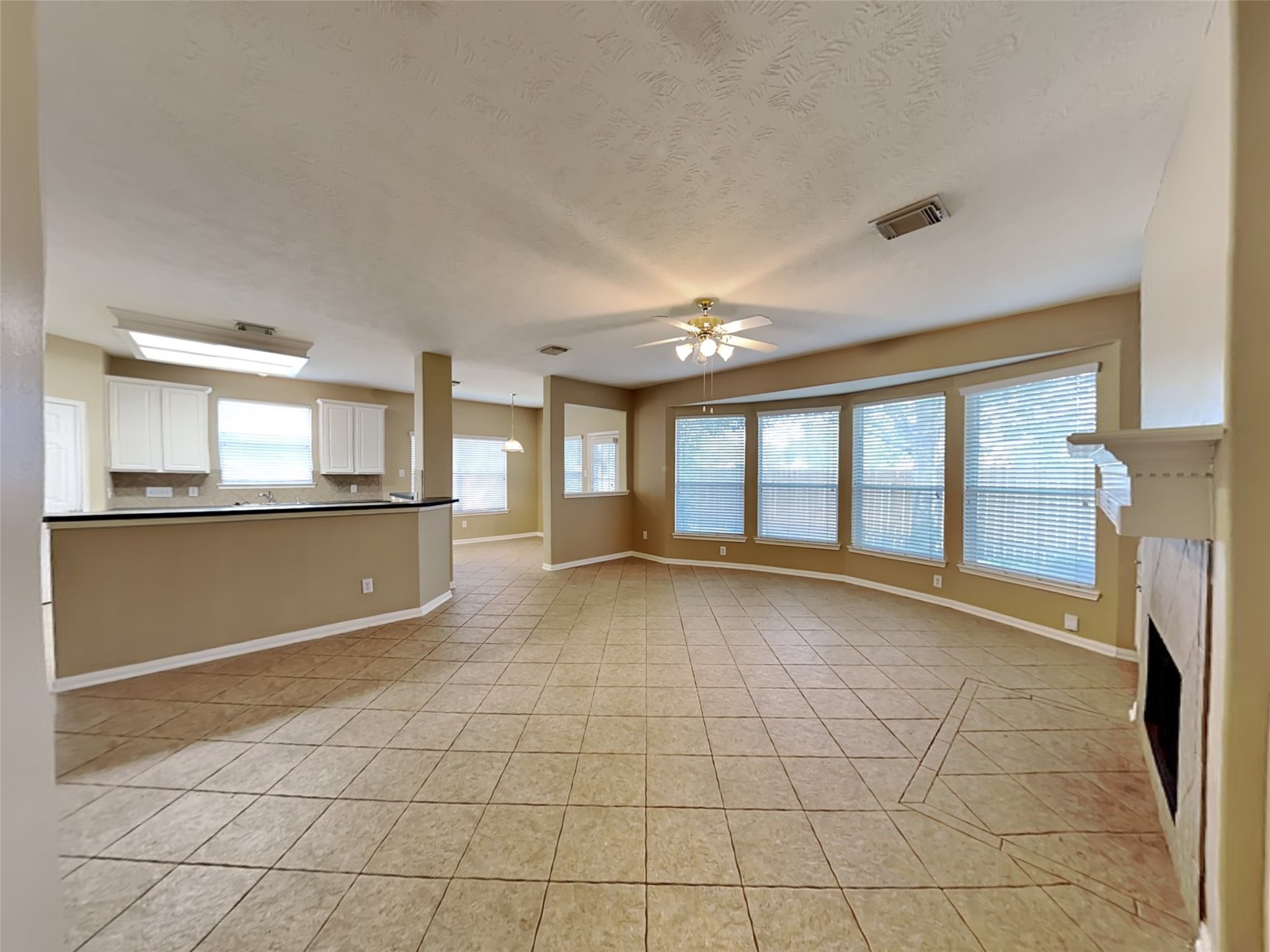 3523 Pine Valley Drive Property Photo 6